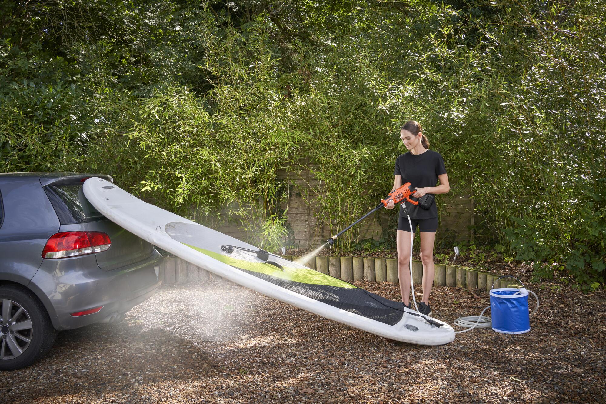 BCPC18D1-QW - Hidrolimpiadora 18V 2Ah y cargador 1A