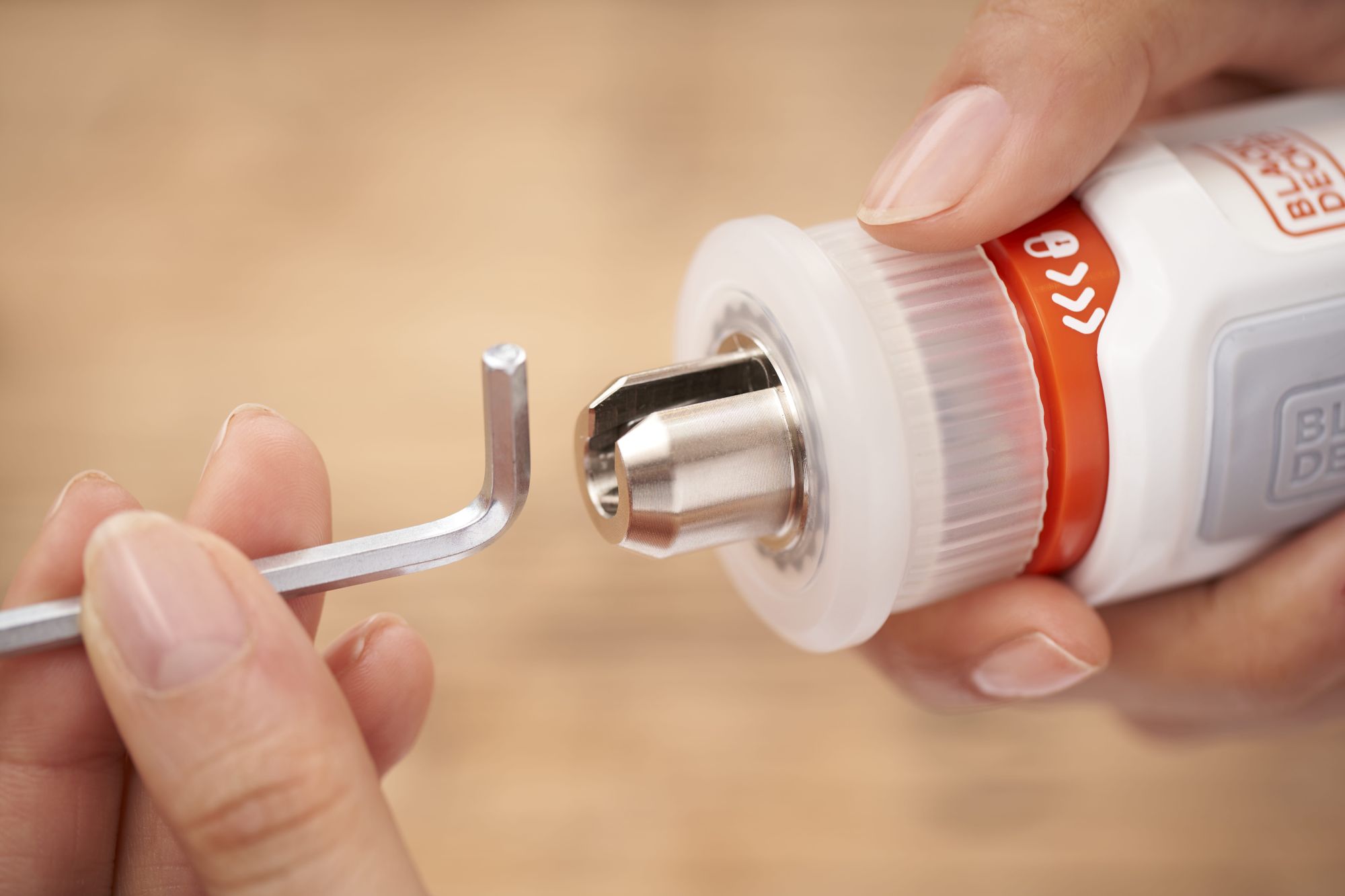 BCRTA01-XJ - Atornillador Monta-muebles