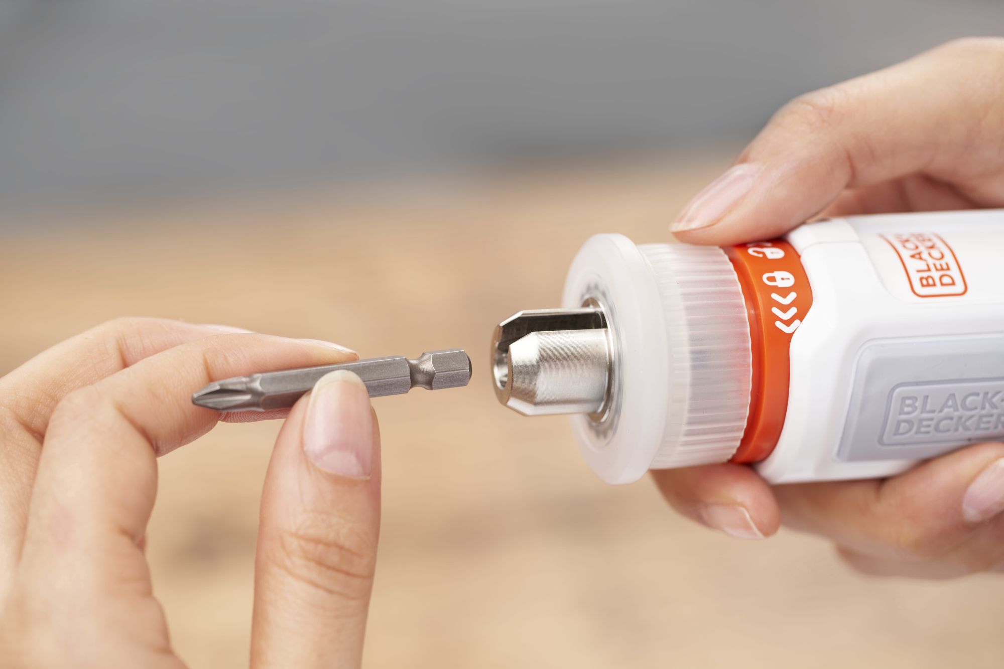 BCRTA01-XJ - Atornillador Monta-muebles