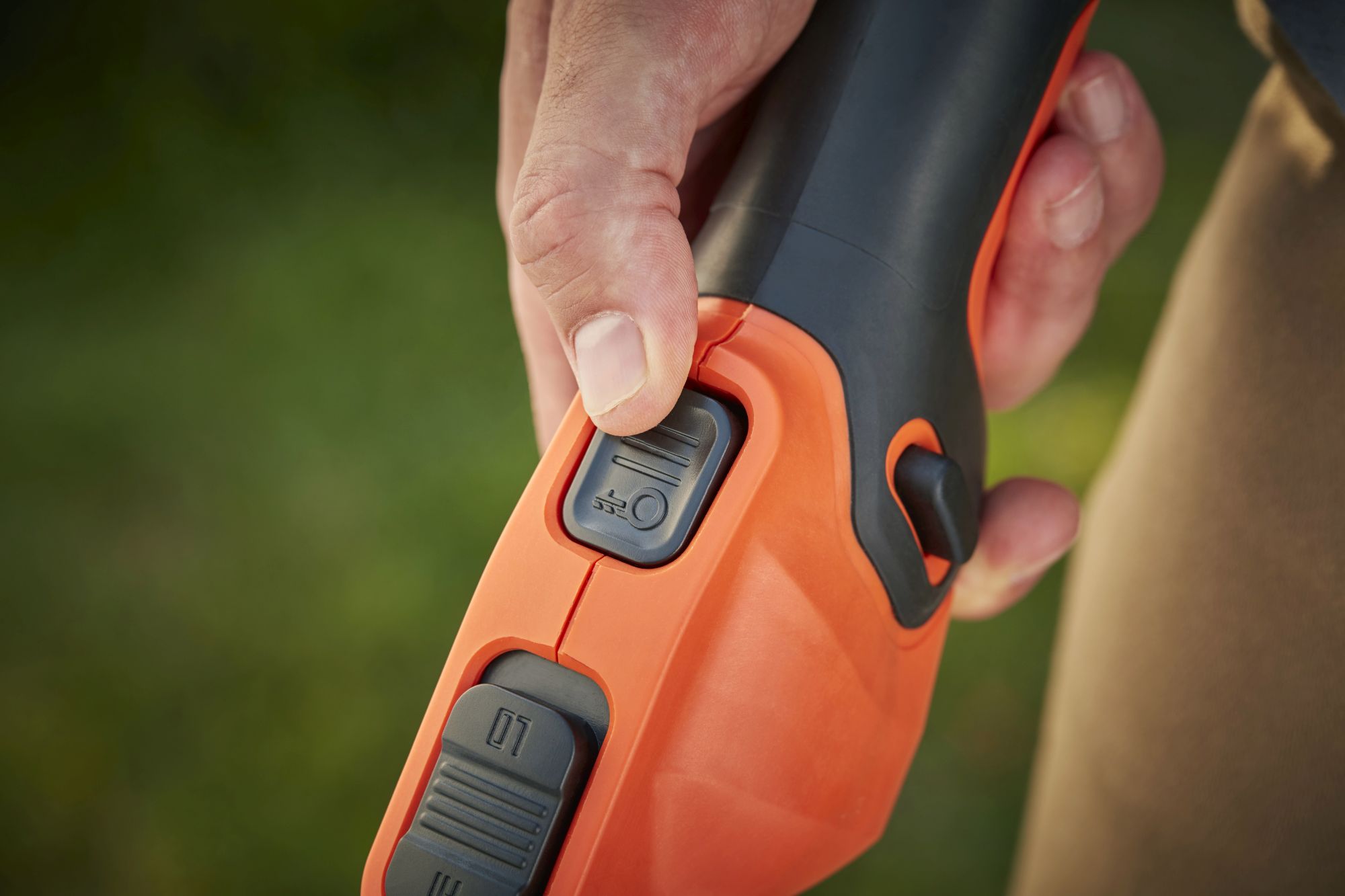 BCSTE636L1-QW - Cortabordes 36V POWERCOMMAND