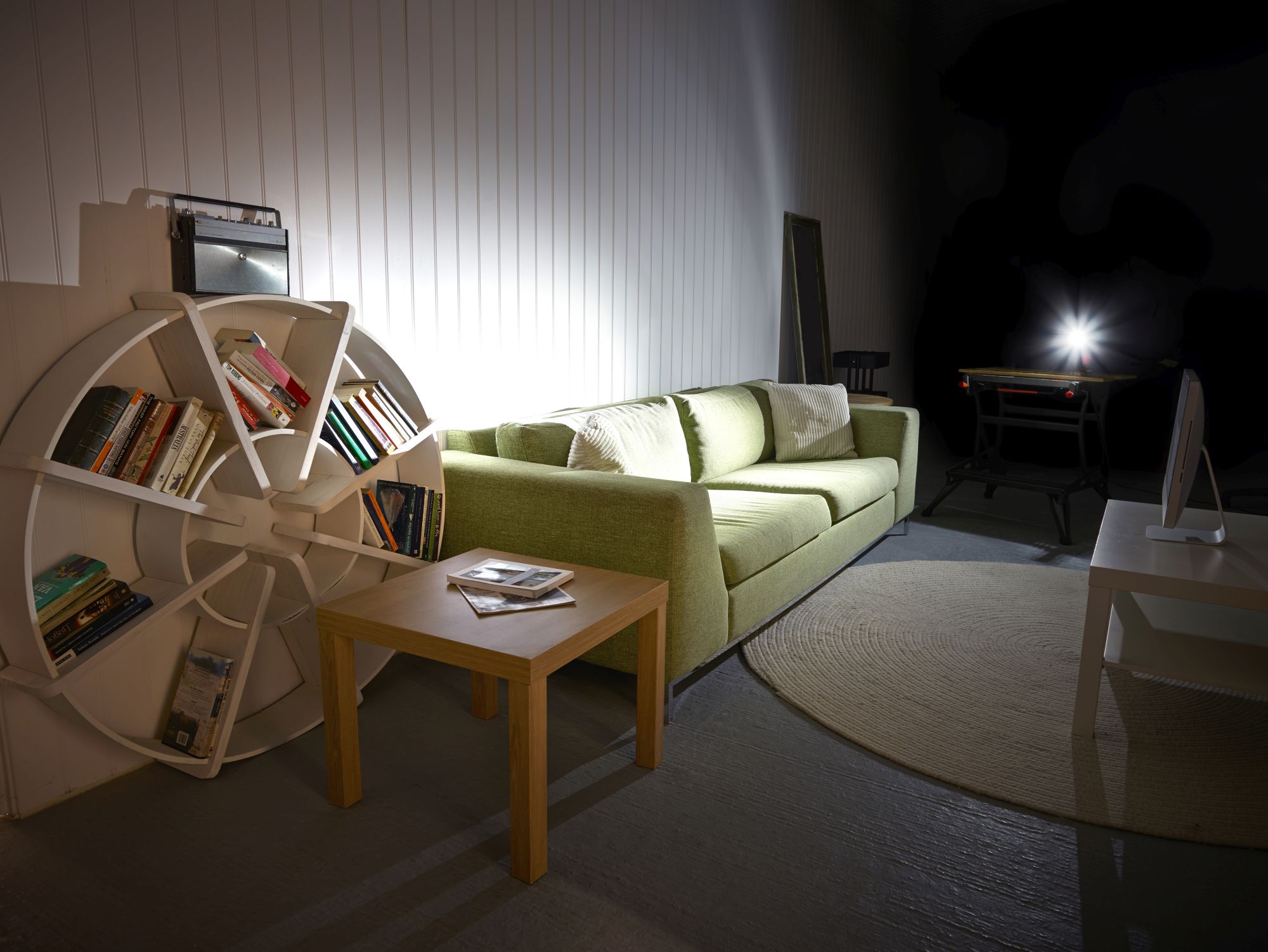 BDCCF12N-XJ - Linterna 12V SIN batería/cargador