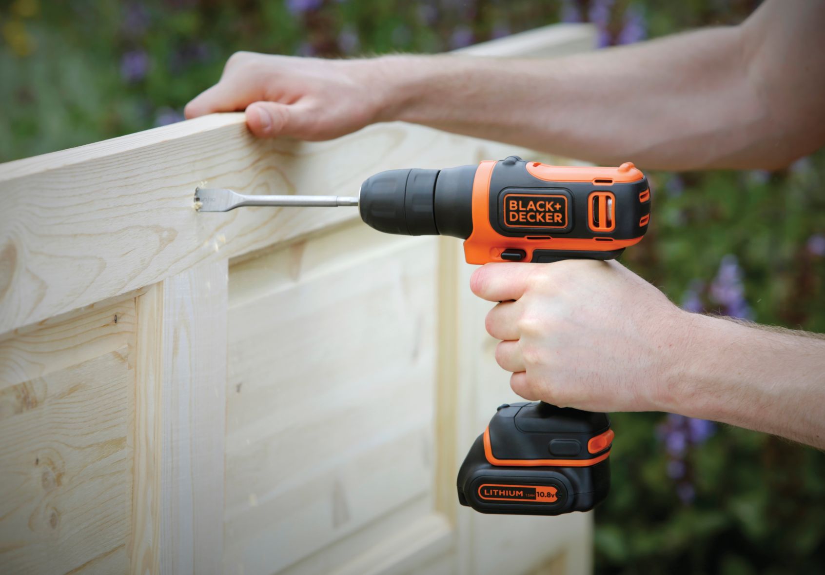 BDCD12-QW - Taladro atornillador ultra compacto 10.8V