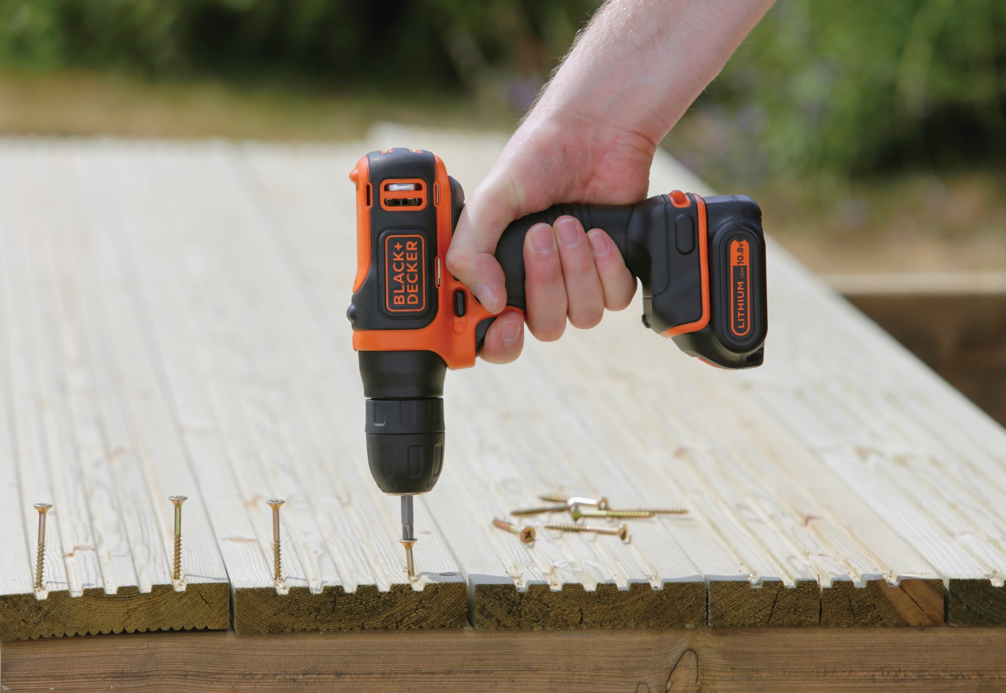 BDCD12-QW - Taladro atornillador ultra compacto 10.8V