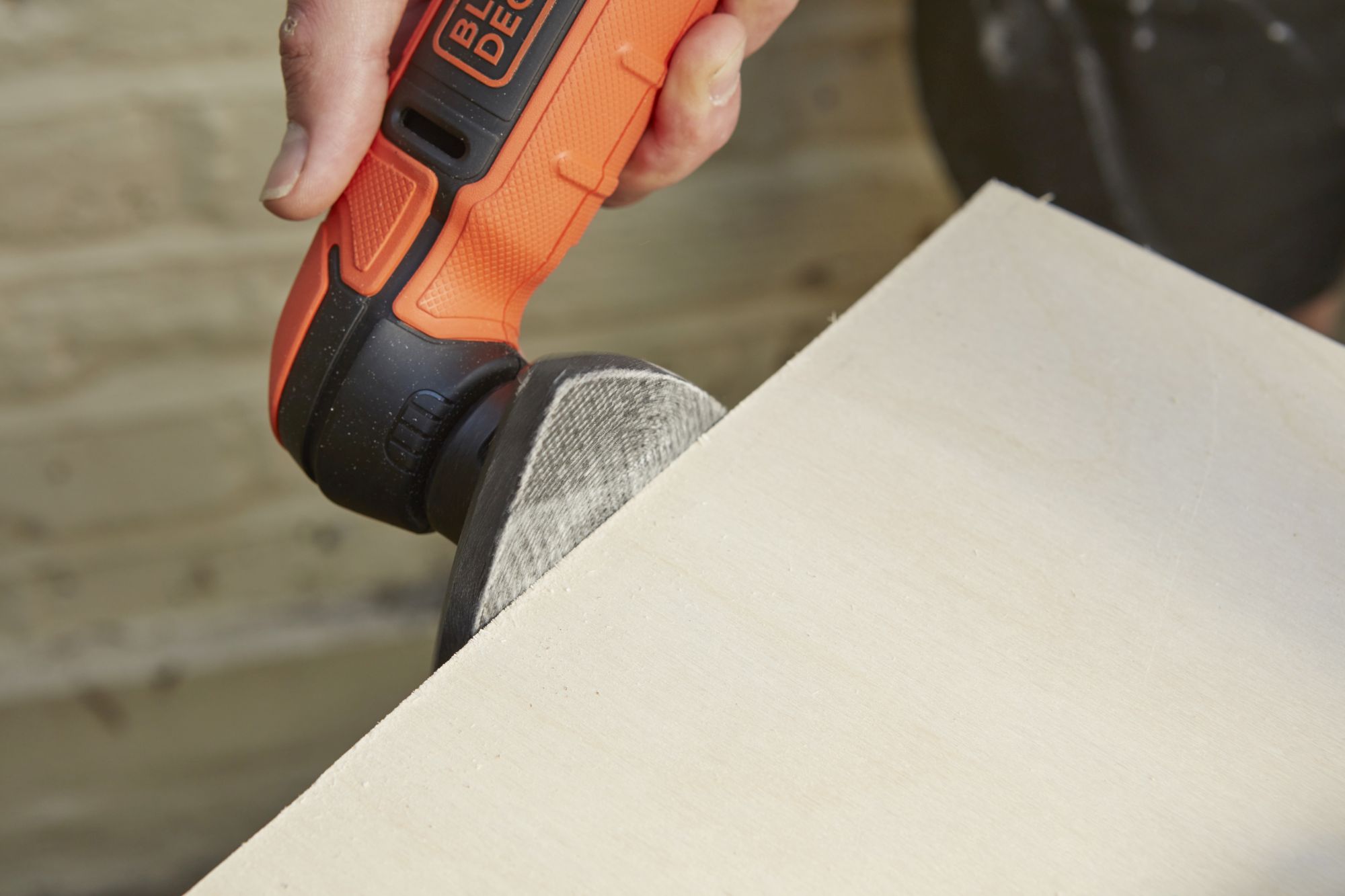 BDCDS12N-XJ - Lijadora de detalle 12V SIN batería/cargador