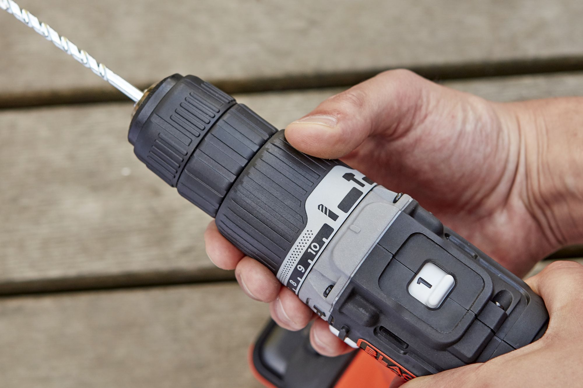 BDCHD12S1-XJ - Taladro Percutor 12V con batería 12V USB