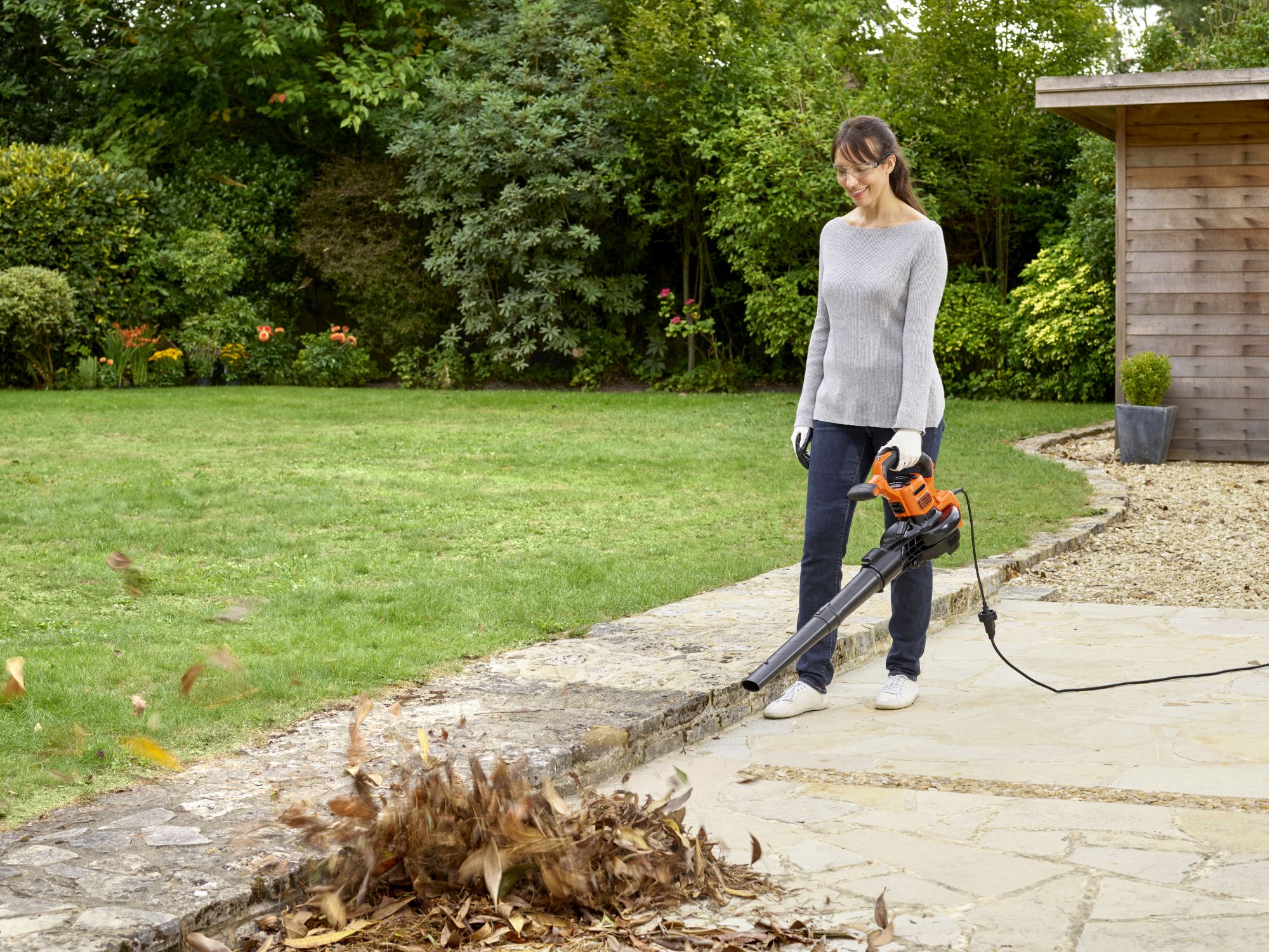 BEBLV300-QS - Aspirador-soplador-triturador mochila 3000W