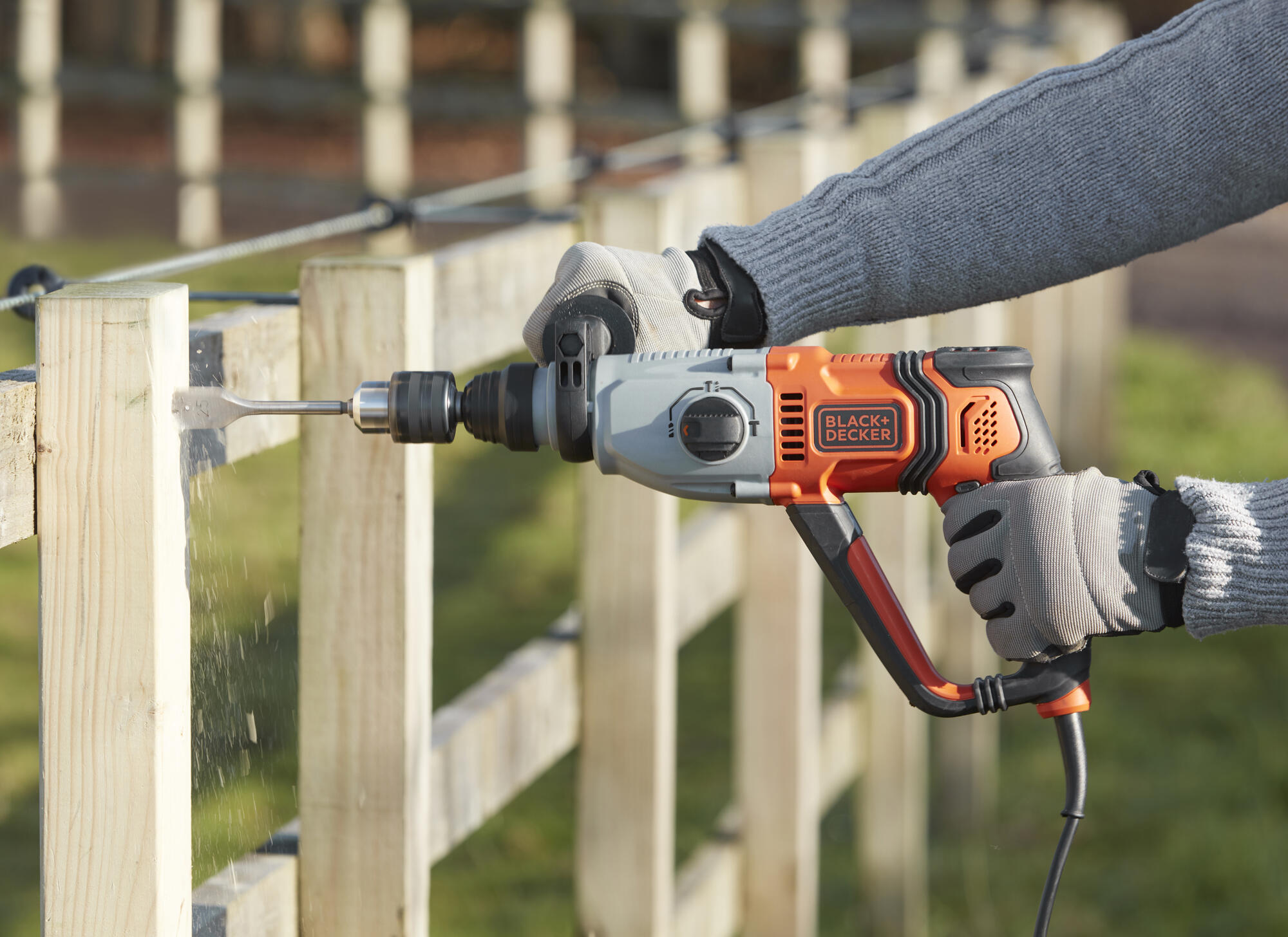 BEHS02K-QS - Martillo SDS-Plus 800W con maletín