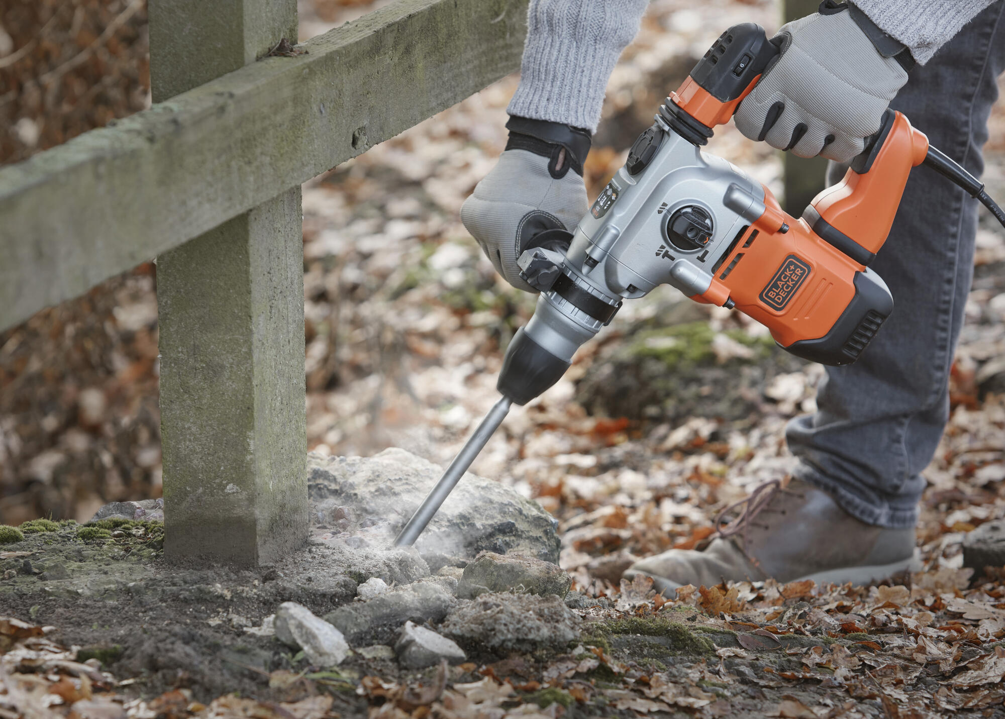 BEHS03K-QS - Martillo SDS-Plus 1250W con maletín