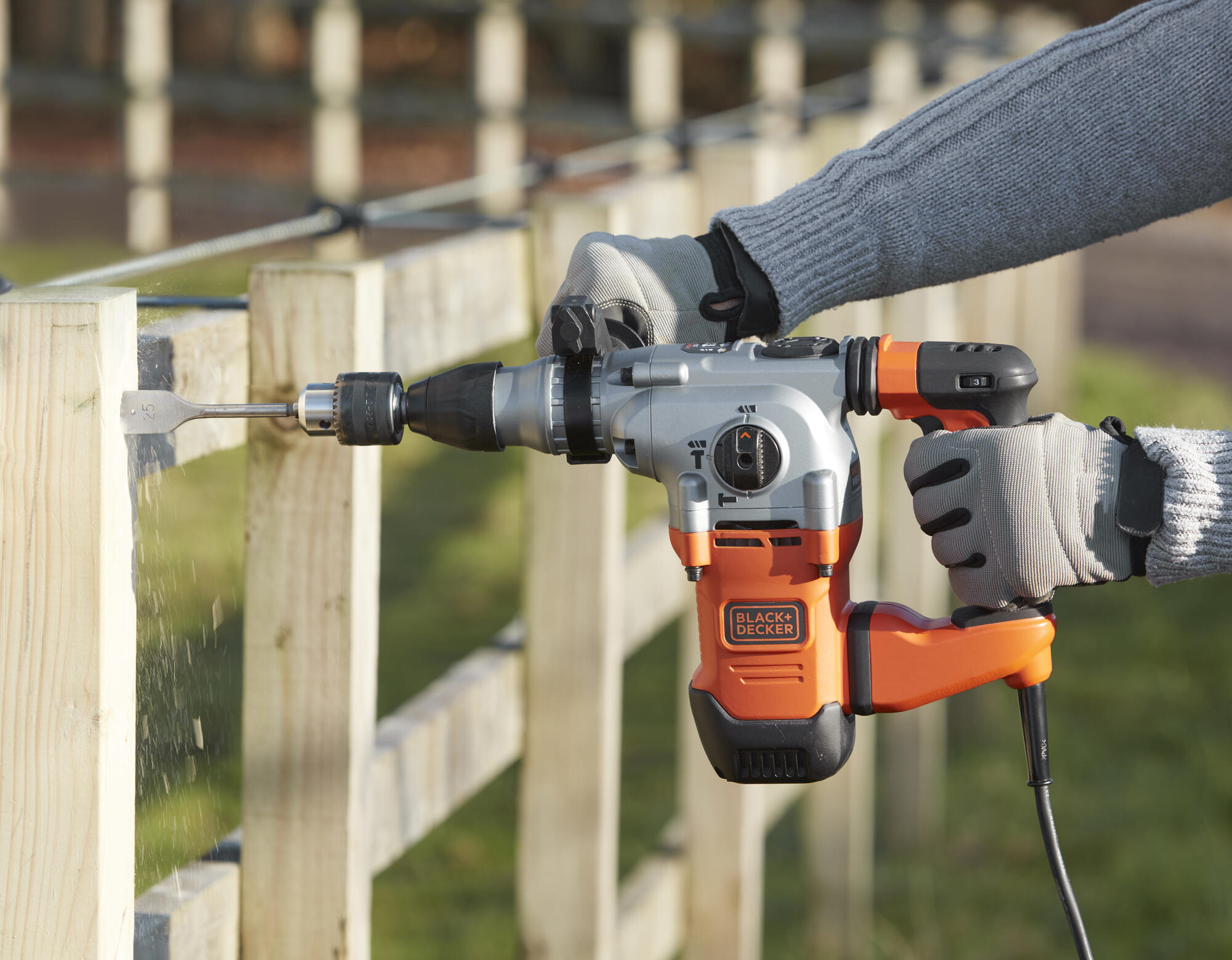 BEHS03K-QS - Martillo SDS-Plus 1250W con maletín