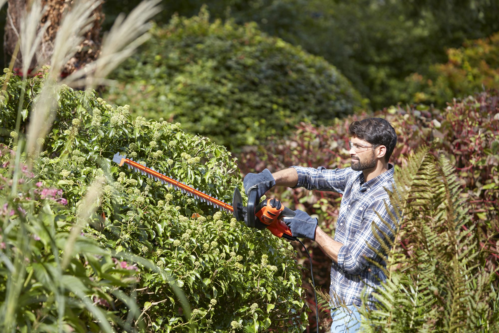 BEHTS401-QS - Cortasetos 500W 55cm con hoja de Sierra