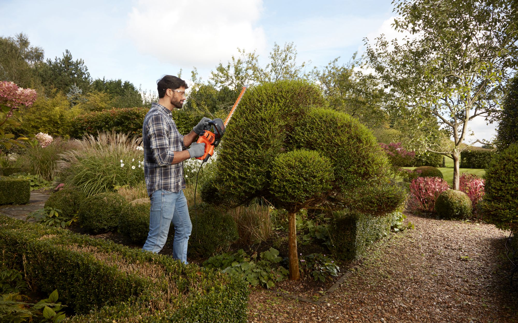 BEHTS401-QS - Cortasetos 500W 55cm con hoja de Sierra