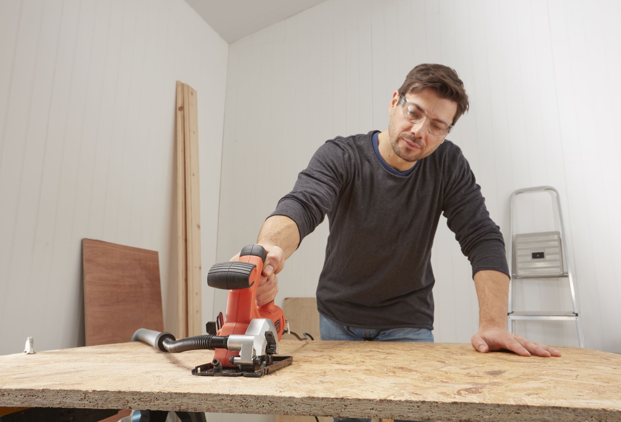 BES510-QS Mini-Sierra Circular 400W 85mm con 2 discos