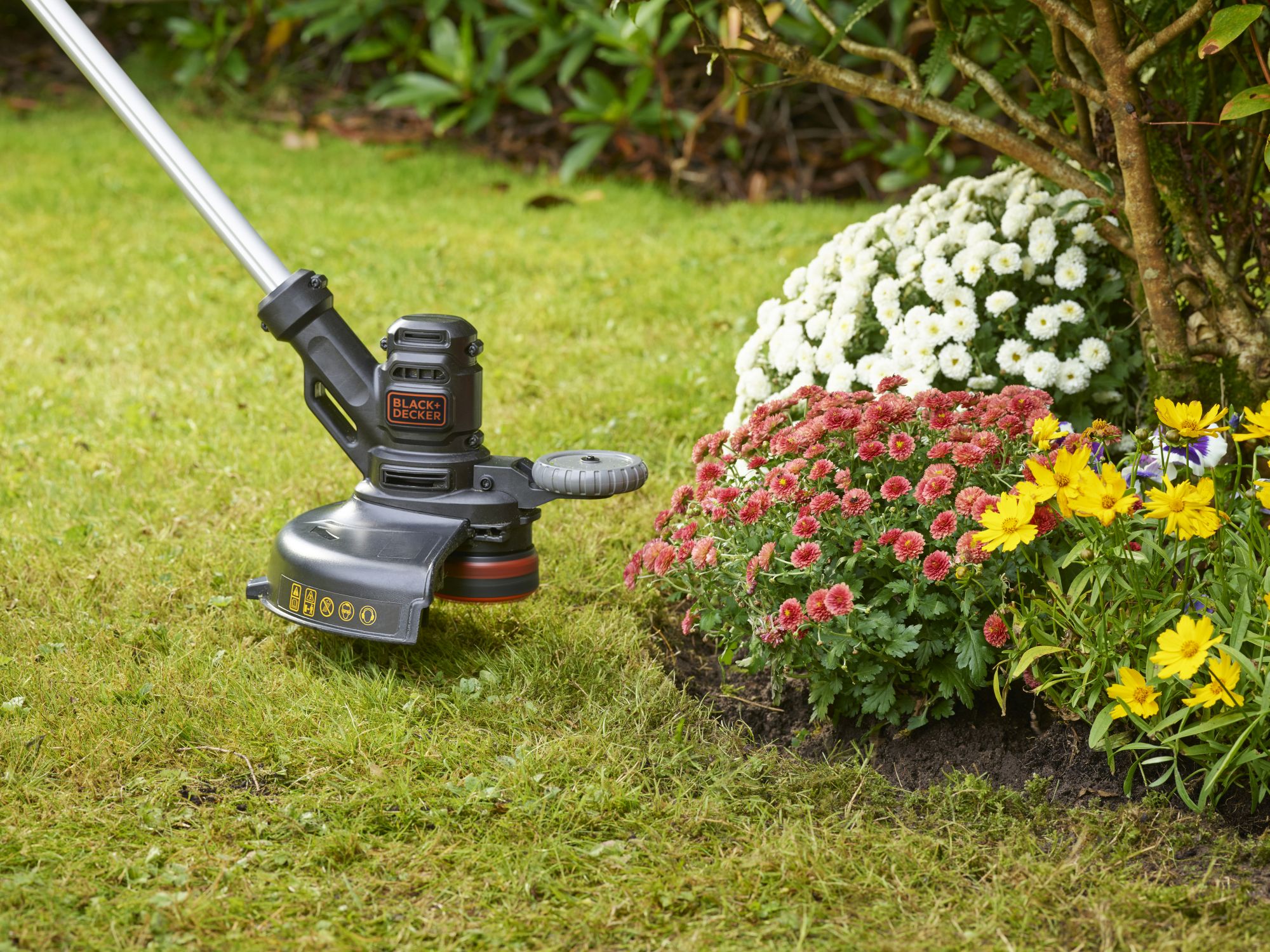 BESTE628-QS - Cortabordes POWERCOMMAND 550W 28cm