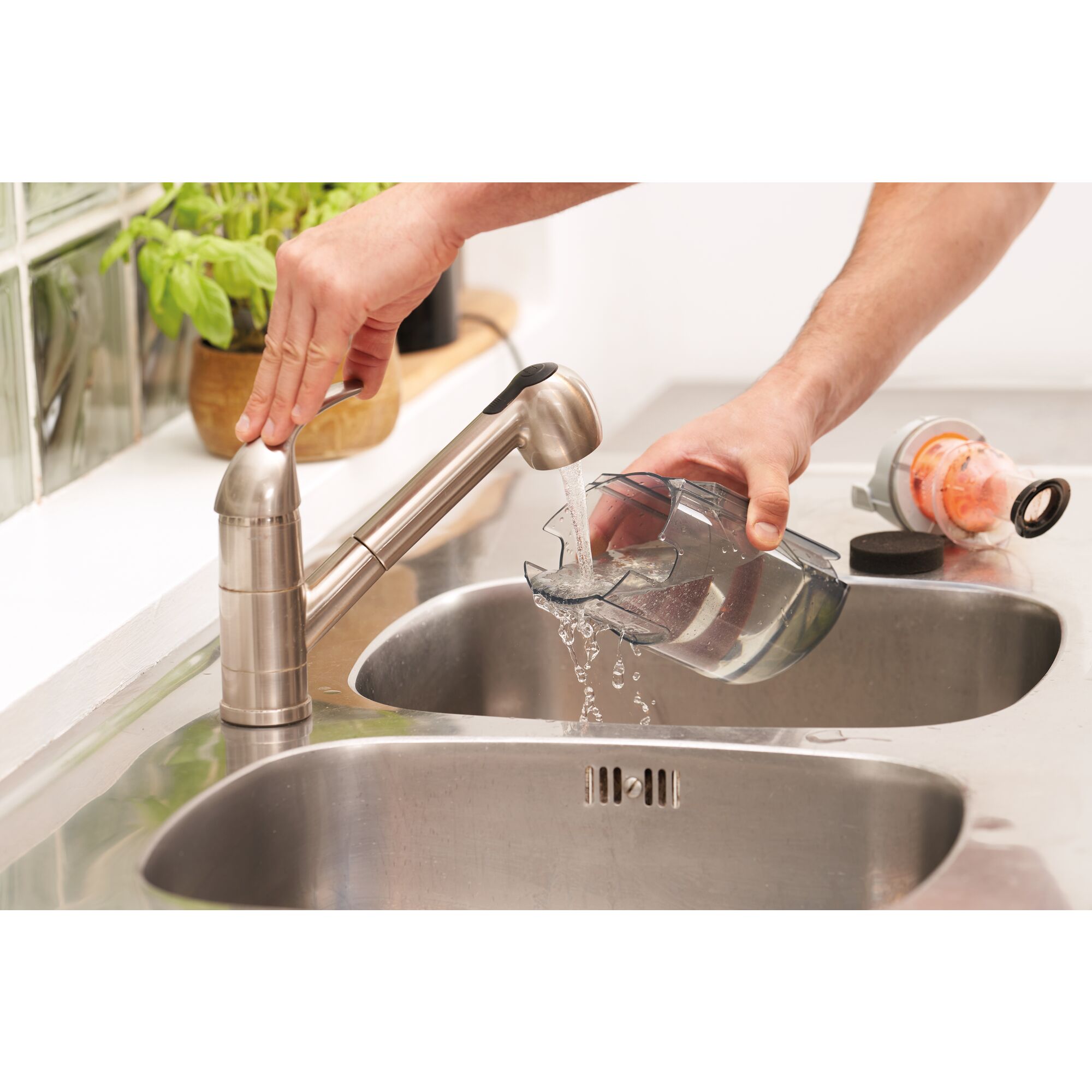 BHFEA515J-QW - Aspirador de escoba 2 en 1 con una batería 18V 1,5Ah