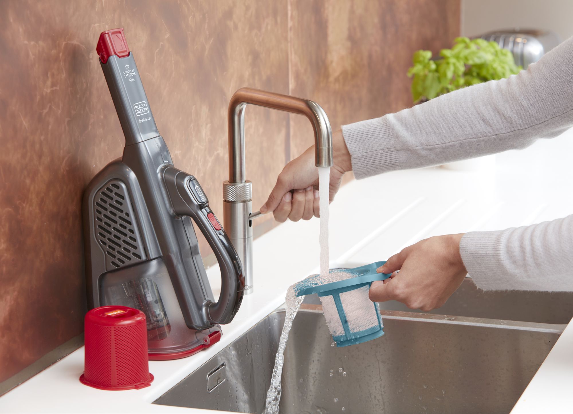 BHHV315J-QW - Aspirador de mano GEN 11. Potencia 12V y batería 1,5 Ah