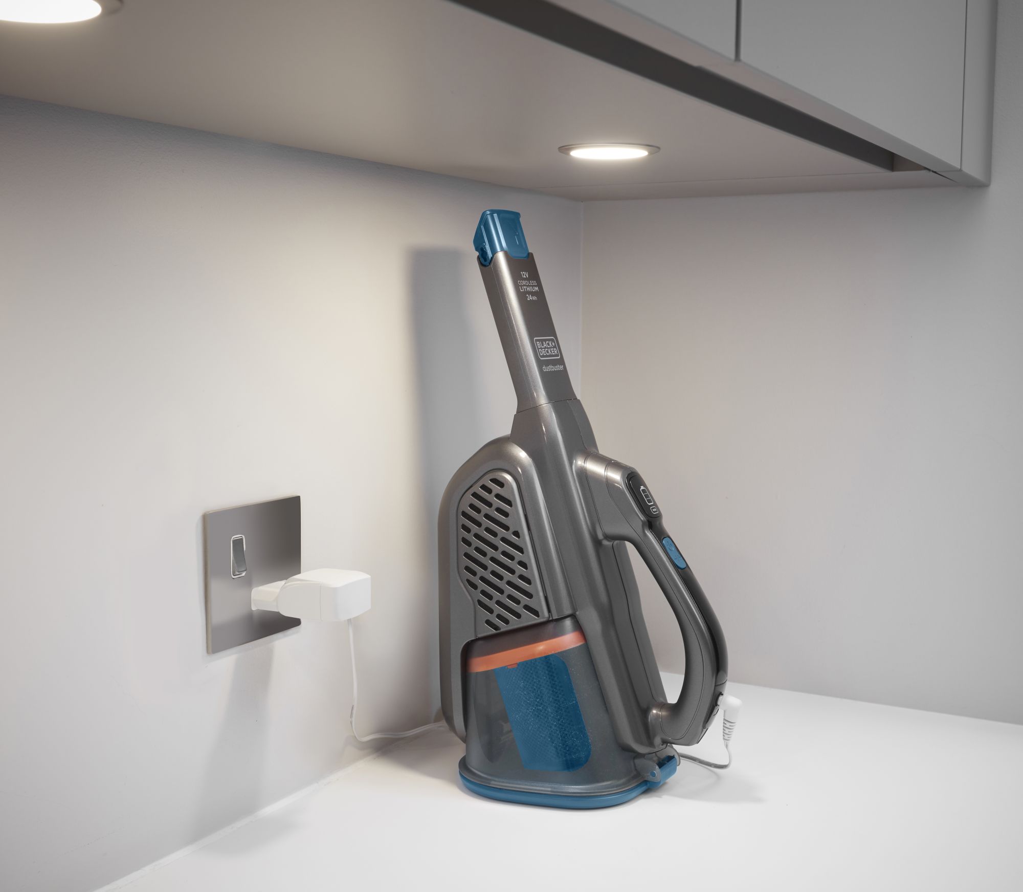 BHHV320J-QW - Aspirador de mano GEN 11. Potencia 12V y batería 2 Ah.