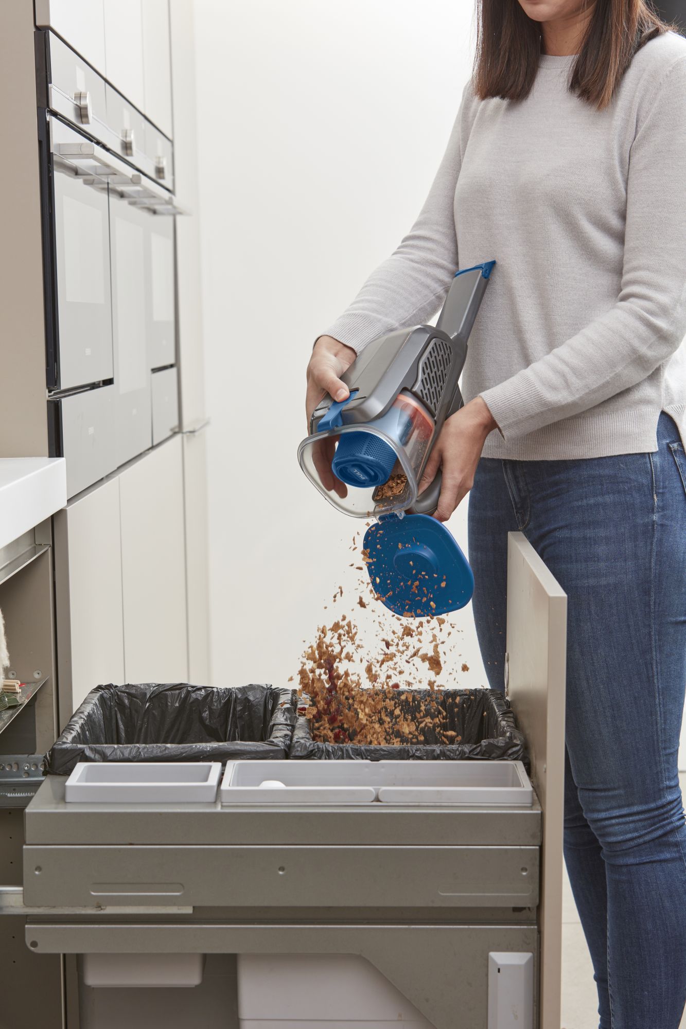 BHHV320J-QW - Aspirador de mano GEN 11. Potencia 12V y batería 2 Ah.