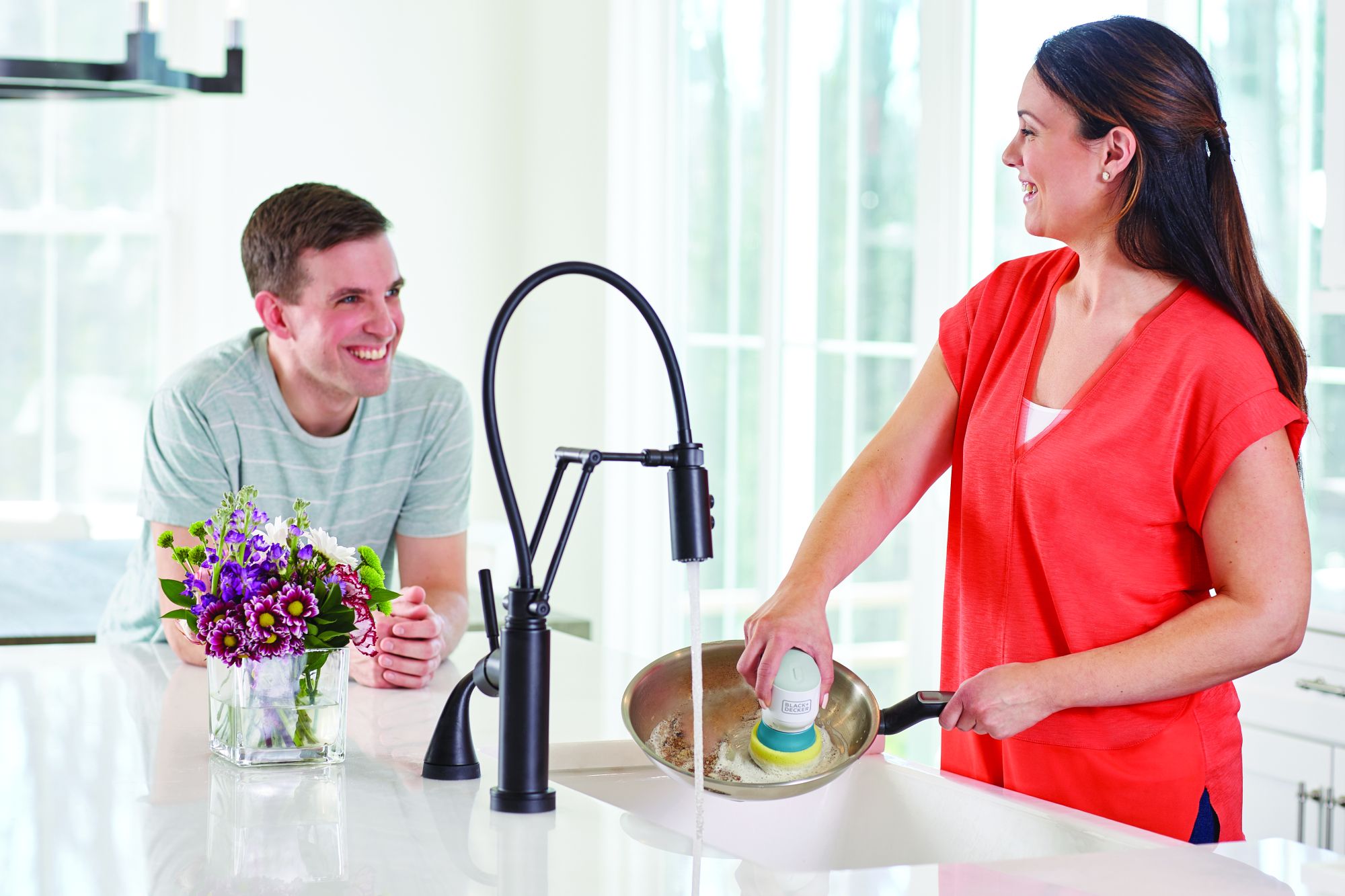 BHPC130-QW - Cepillo circular con pilas alcalinas