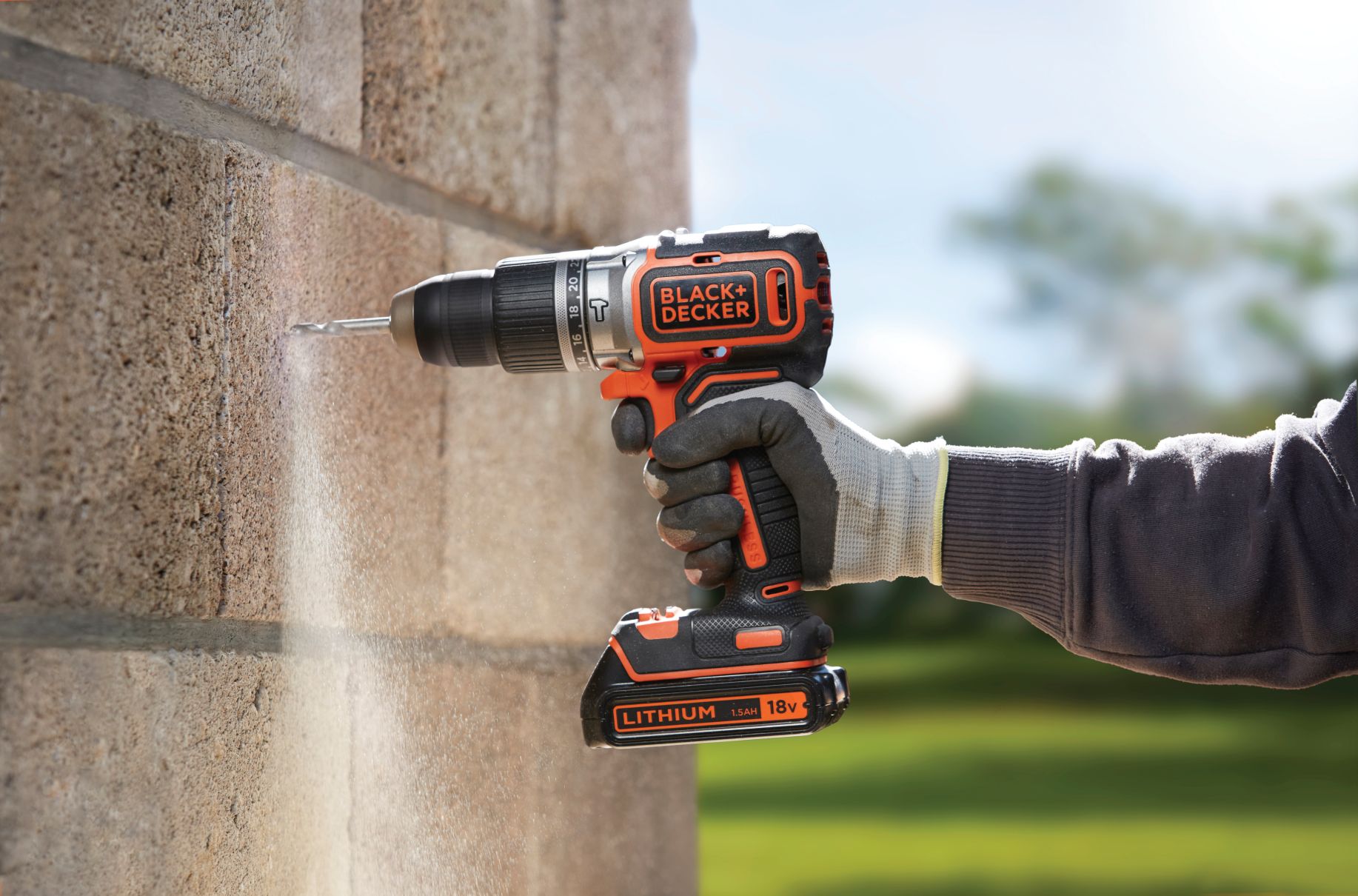 BL188KB-QW - Taladro Percutor BRUSHLESS 18V con 2 baterías 1,5Ah de Litio y maletín