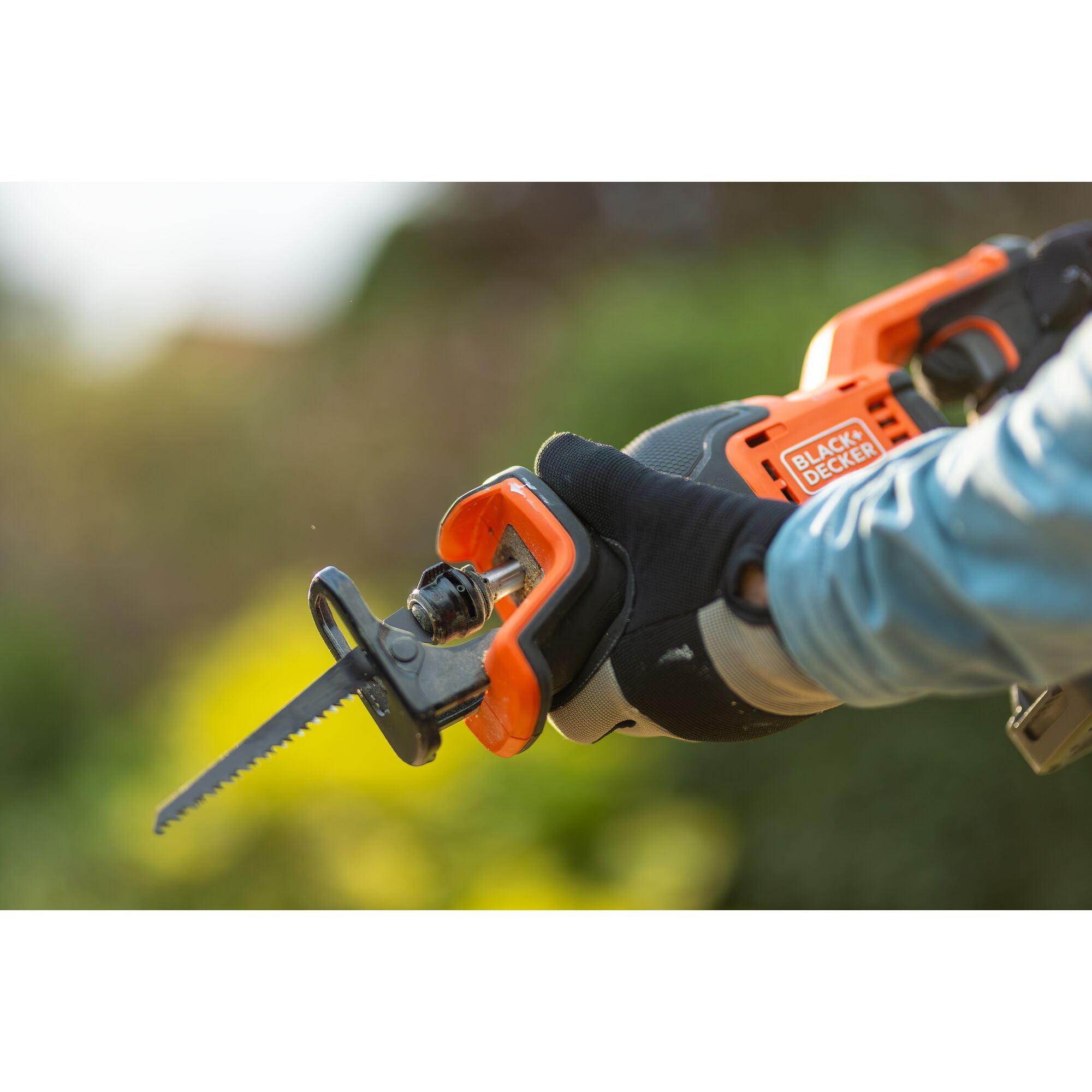 BLCR78E1-QW - Sierra de sable BRUSHLESS 18V con 1 batería de 2,5Ah, cargador y 3 hojas