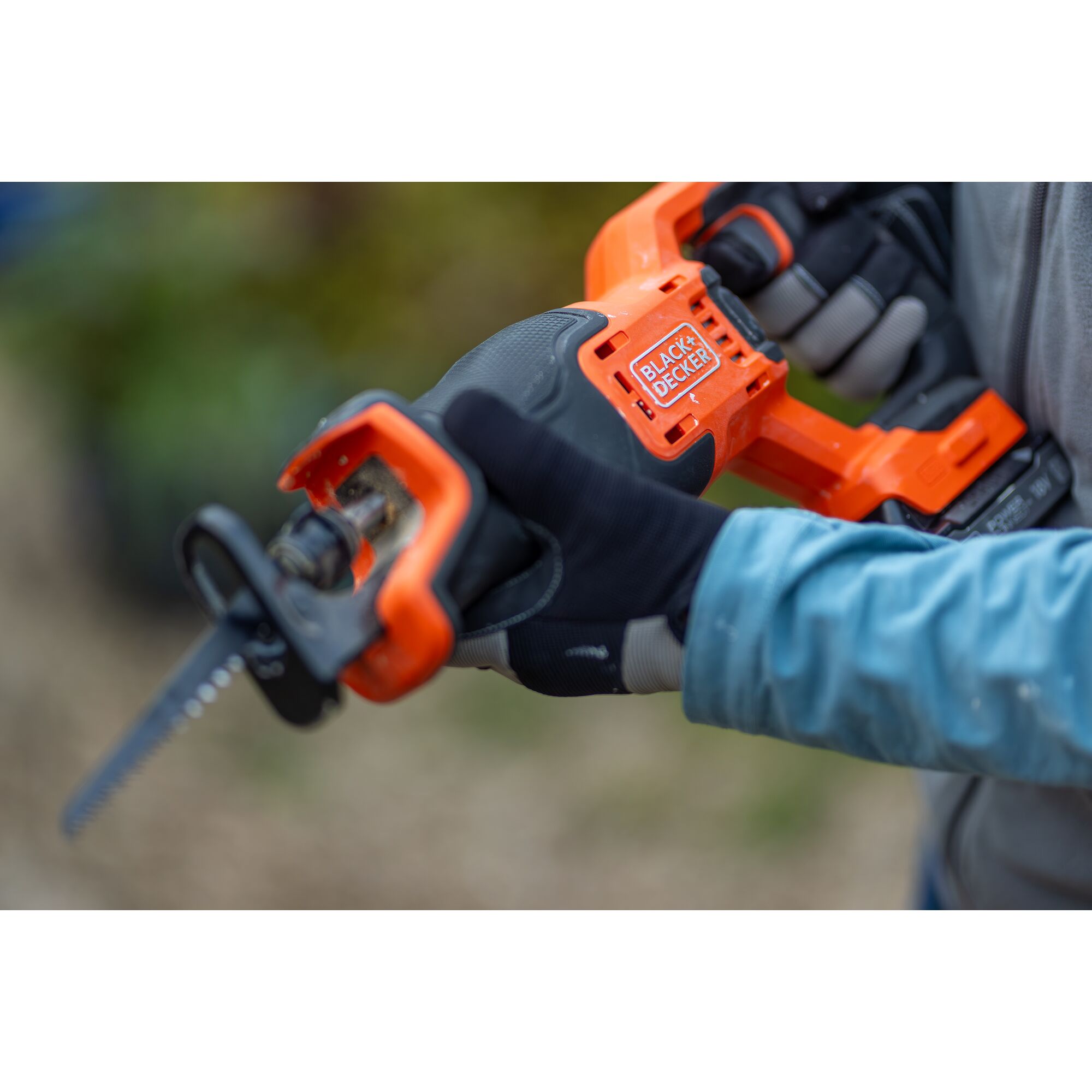 BLCR78E1-QW - Sierra de sable BRUSHLESS 18V con 1 batería de 2,5Ah, cargador y 3 hojas