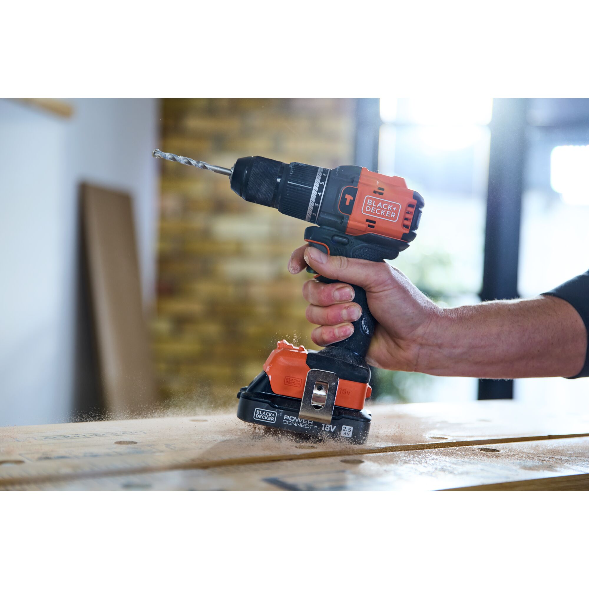BLD783N-XJ - Taladro percutor BRUSHLESS 18V sin batería/cargador