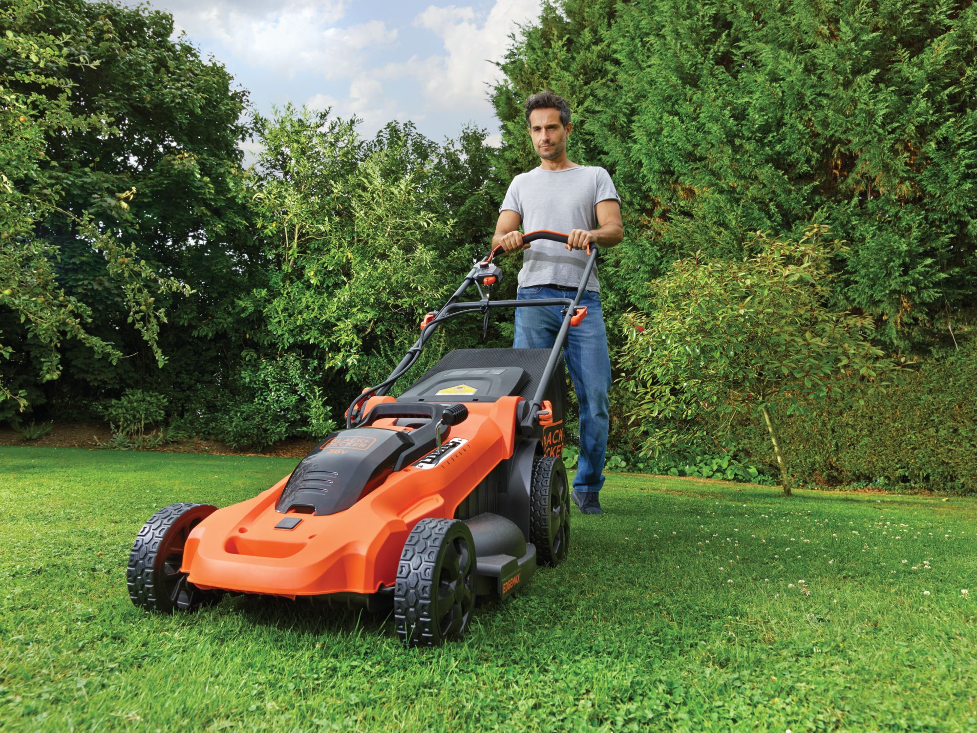 CLMA4820L2-QW - Cortacésped Autosense 36V 48cm con 2 baterías