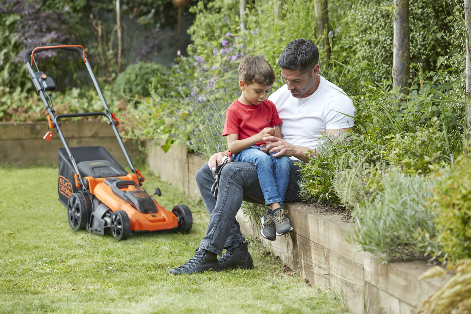 CLMA4820L2-QW - Cortacésped Autosense 36V 48cm con 2 baterías