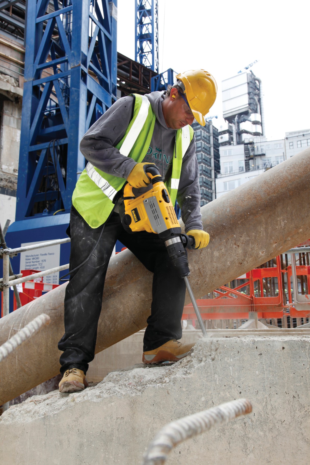 D25601K-QS - Martillo Combinado 6kg 1250W