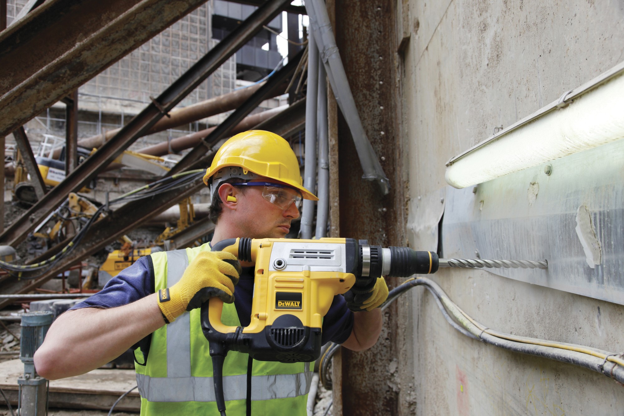 D25601K-QS - Martillo Combinado 6kg 1250W