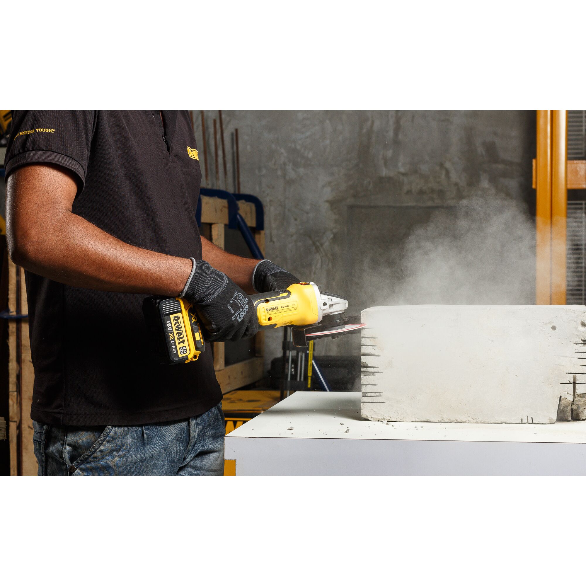 DCG405P2-QW - Mini-Amoladora sin escobillas 125mm XR 18V Li-Ion 5Ah con maletín TSTAK II