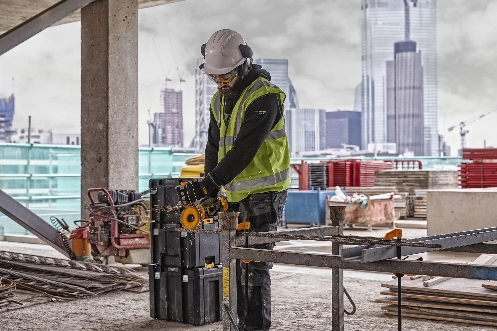 DCG414T2-QW - Mini-Amoladora sin escobillas XR FLEXVOLT 54V/18V