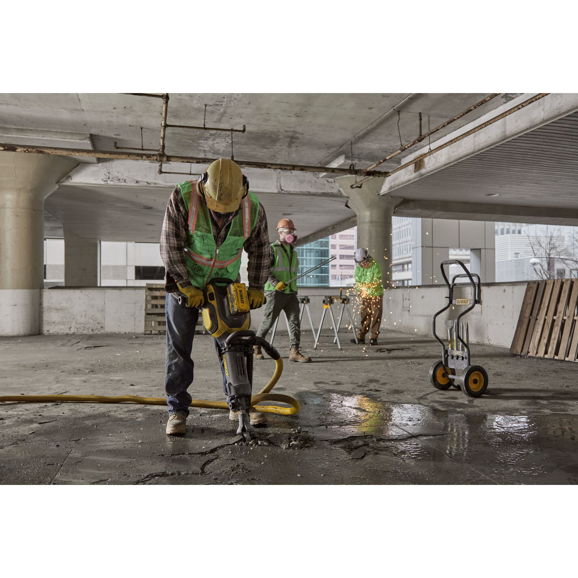 DCH966Z2-QW - Martillo Demoledor sin escobillas XR FLEXVOLT 54V 19kg 41J 28mm HEX AVC con 2 baterías 54V/18V Li-Ion 15Ah