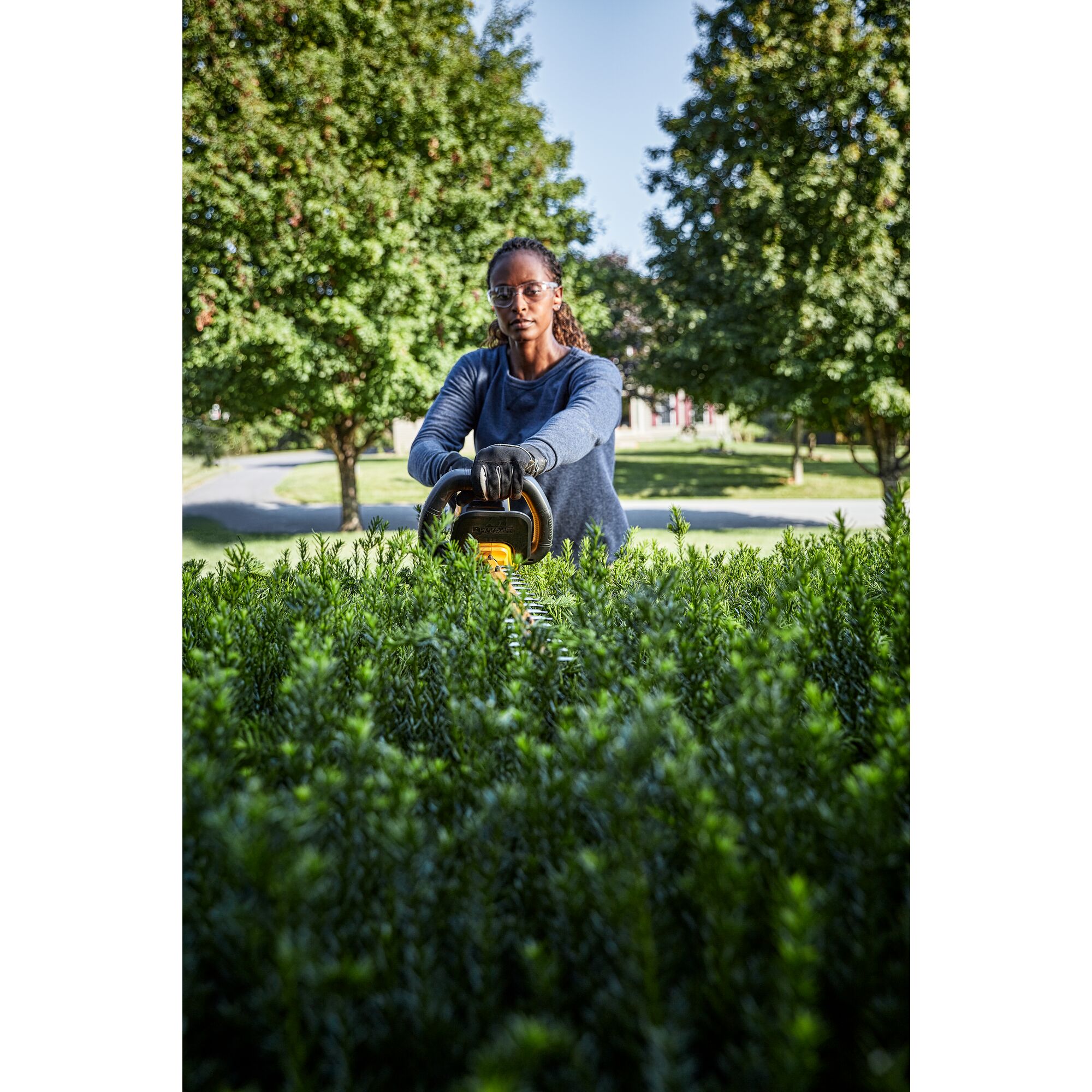 DCMHT573X1-QW - Cortasetos XR FLEXVOLT 65cm con 1 batería 54V/18V Li-Ion 9Ah