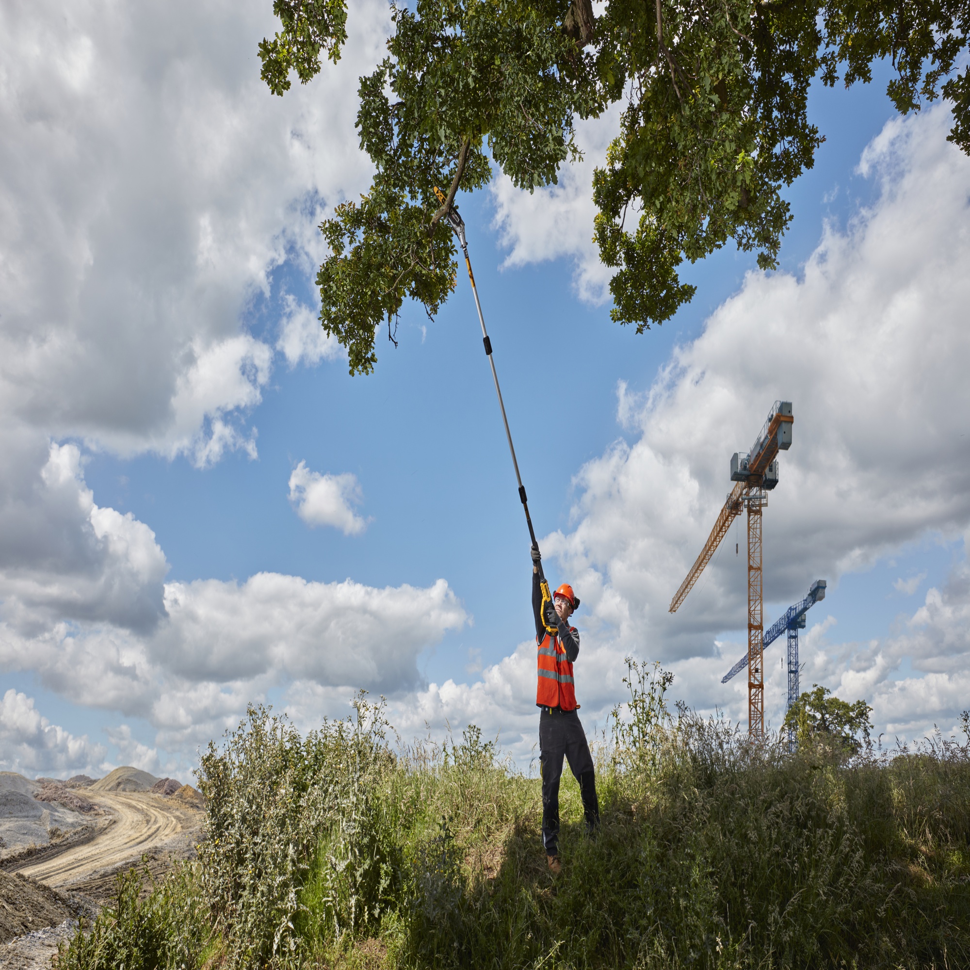 DCMPS567P1-QW Podadora de pértiga XR 18V