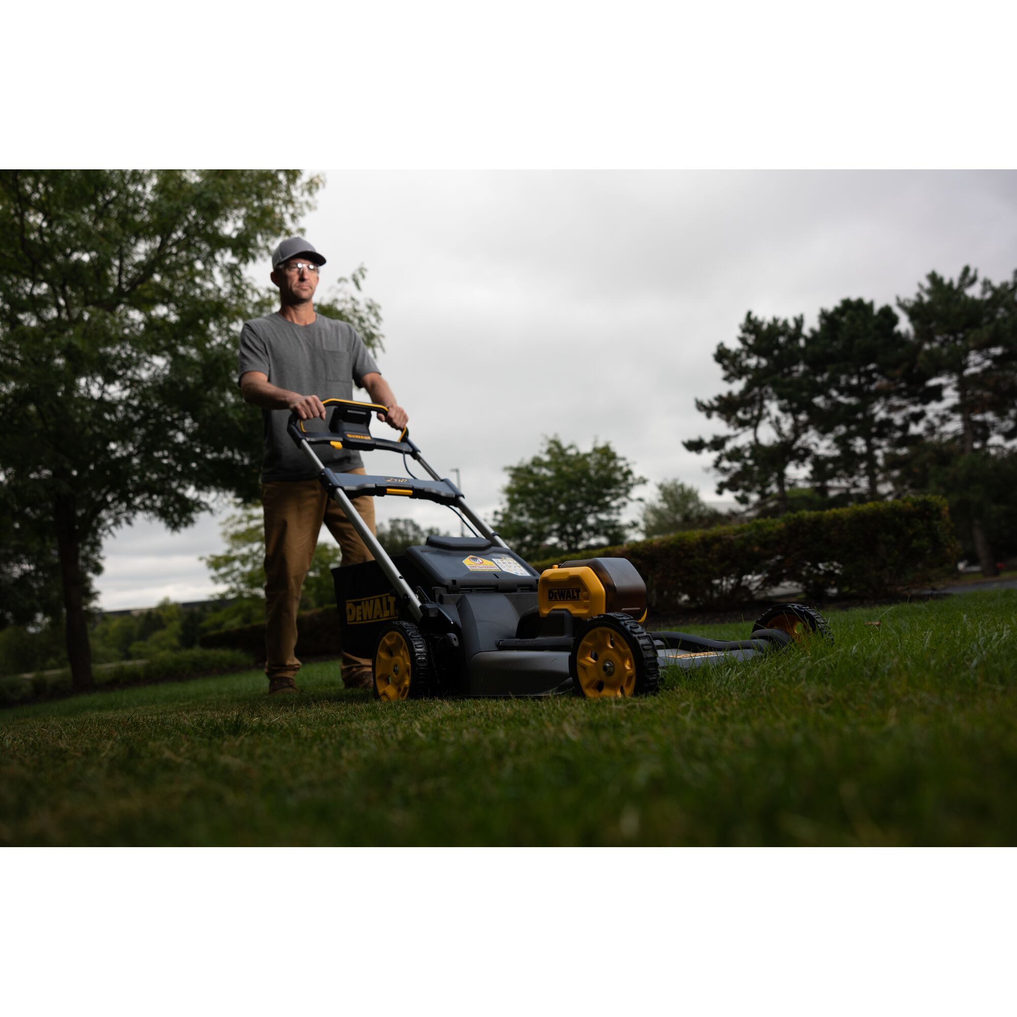 DCMWP500N-XJ - Cortacésped sin escobillas XR FLEXVOLT 54V 53cm sin cargador/batería