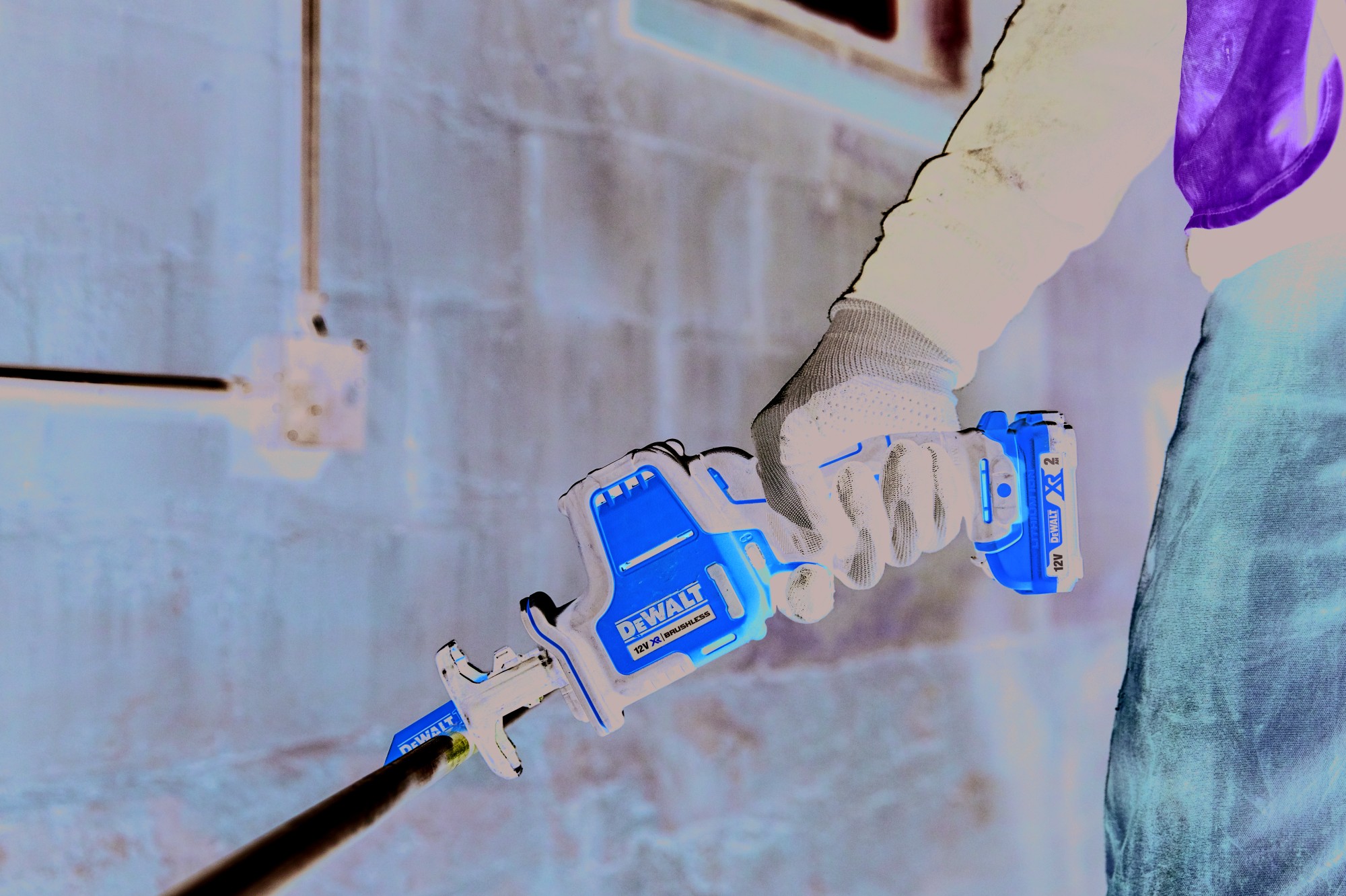 DCS312D2-QW - Mini-Sierra Sable XR 12V Li-Ion 2Ah