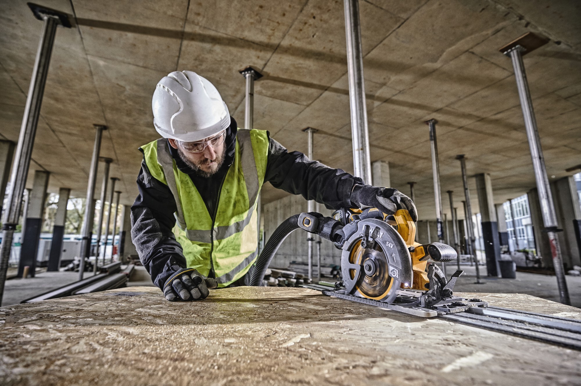 DCS576T2-QW - Sierra Circular sin escobillas XR FLEXVOLT 54V Li-Ion 6Ah Ø190mm