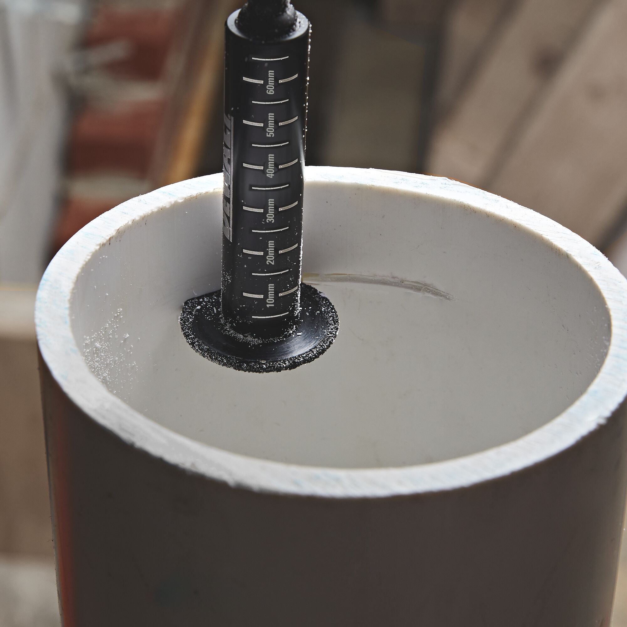 DT20563-QZ - Cortatubos interior de diamante para PVC y PEX para atornillador de impacto