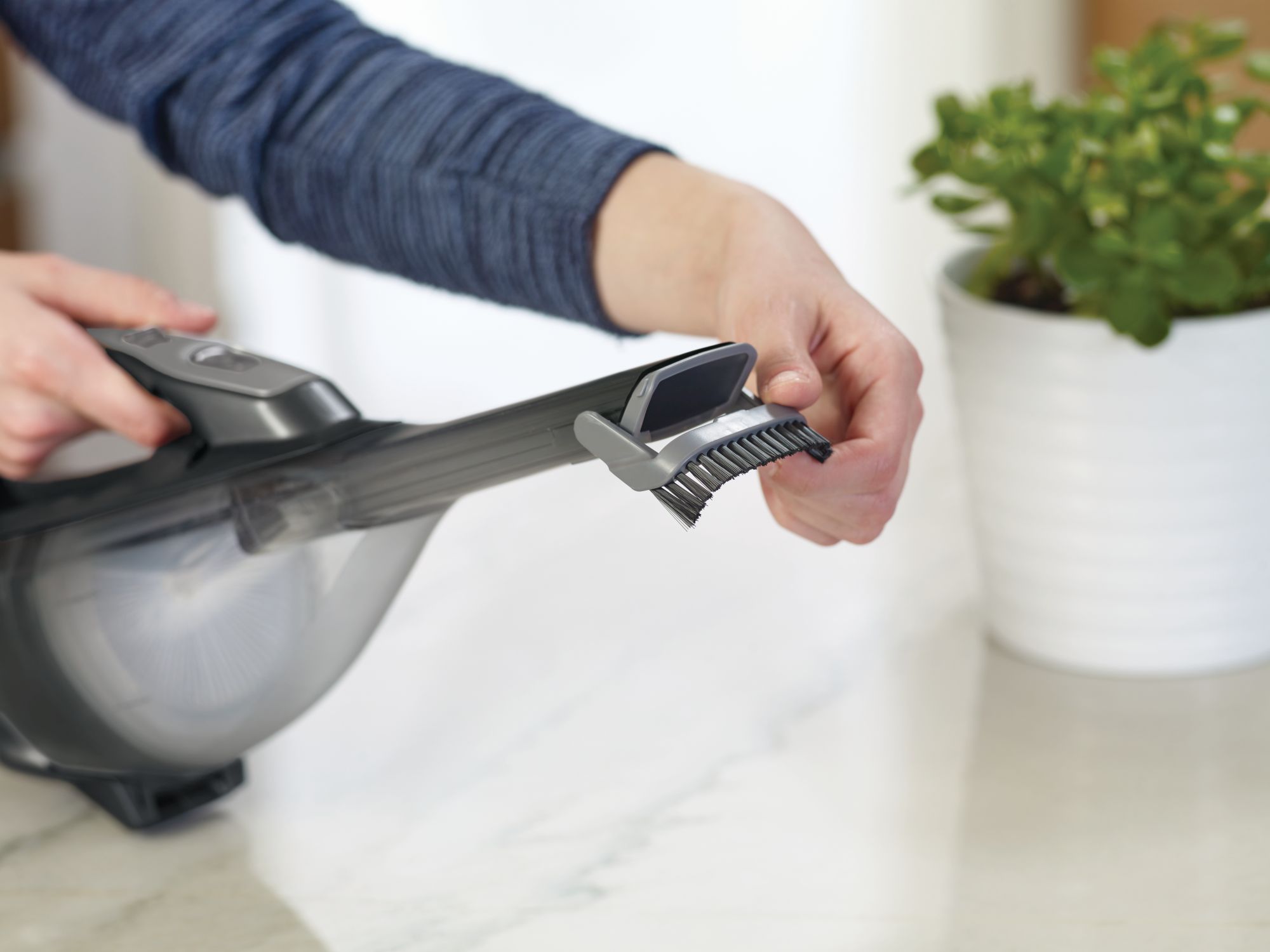 DVA320J-QW - Aspirador de MaNo Dustbuster Litio 21.6Wh