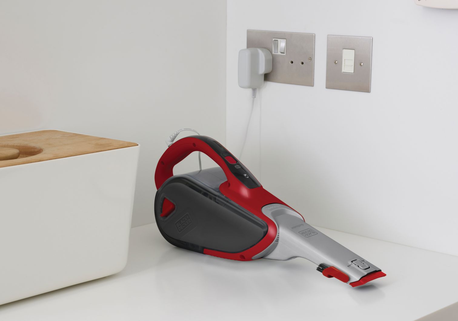 DVJ315J-QW - Aspirador de MaNo Dustbuster Litio 16.2Wh con Acción Ciclónica