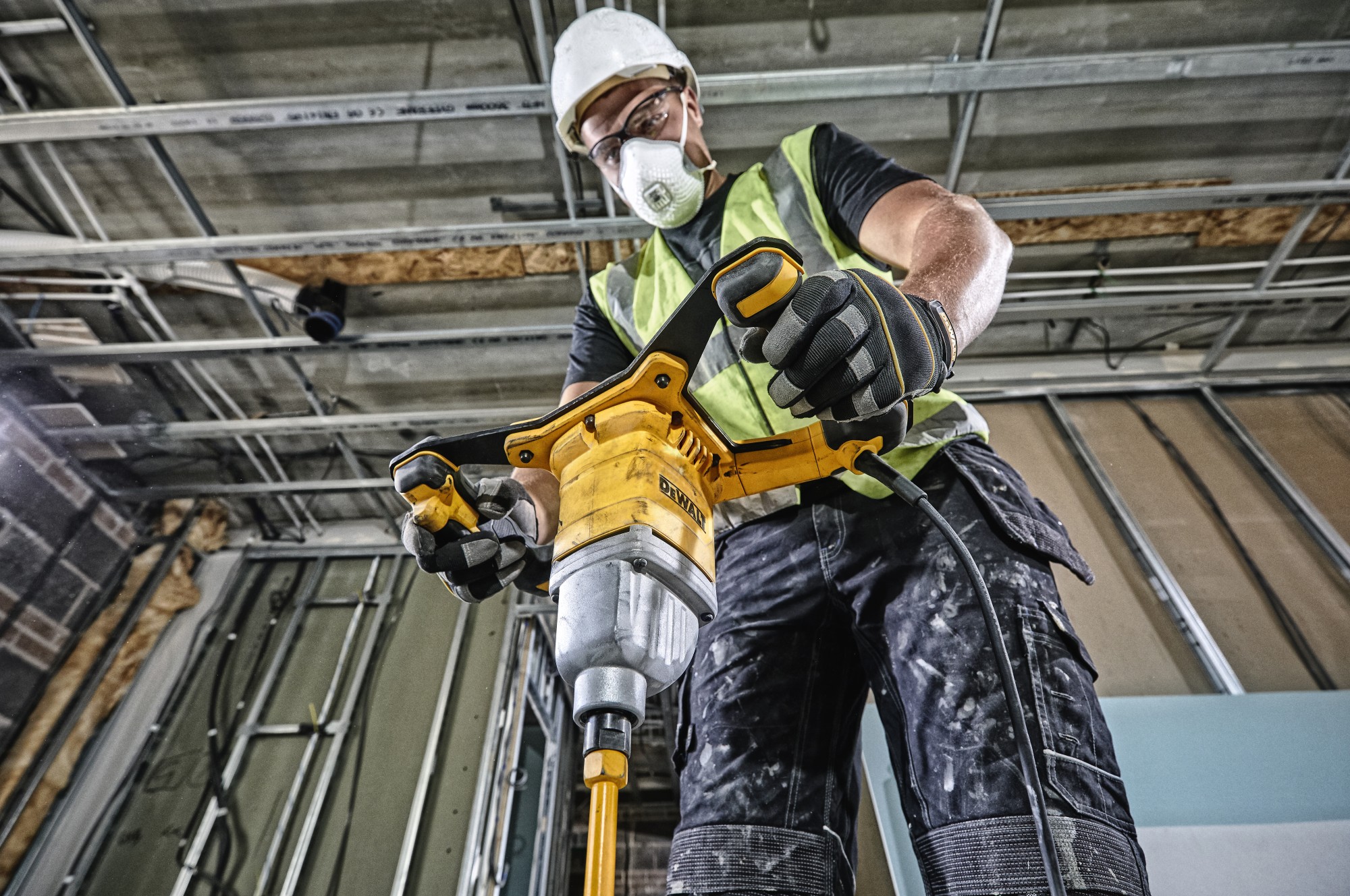 DWD241-QS - Mezclador 1.800W