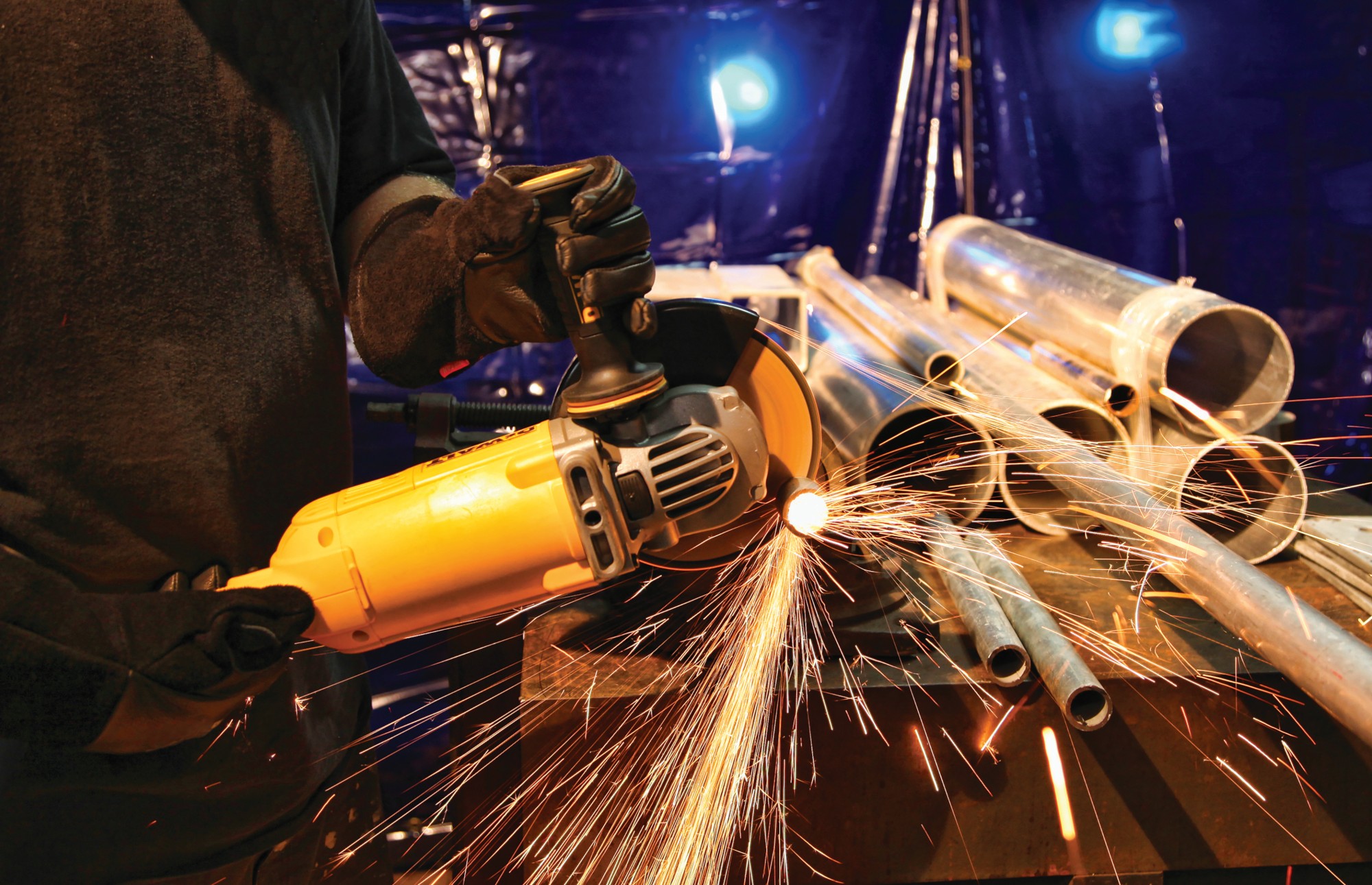 DWE496-QS - Amoladora 230mm 2.600W