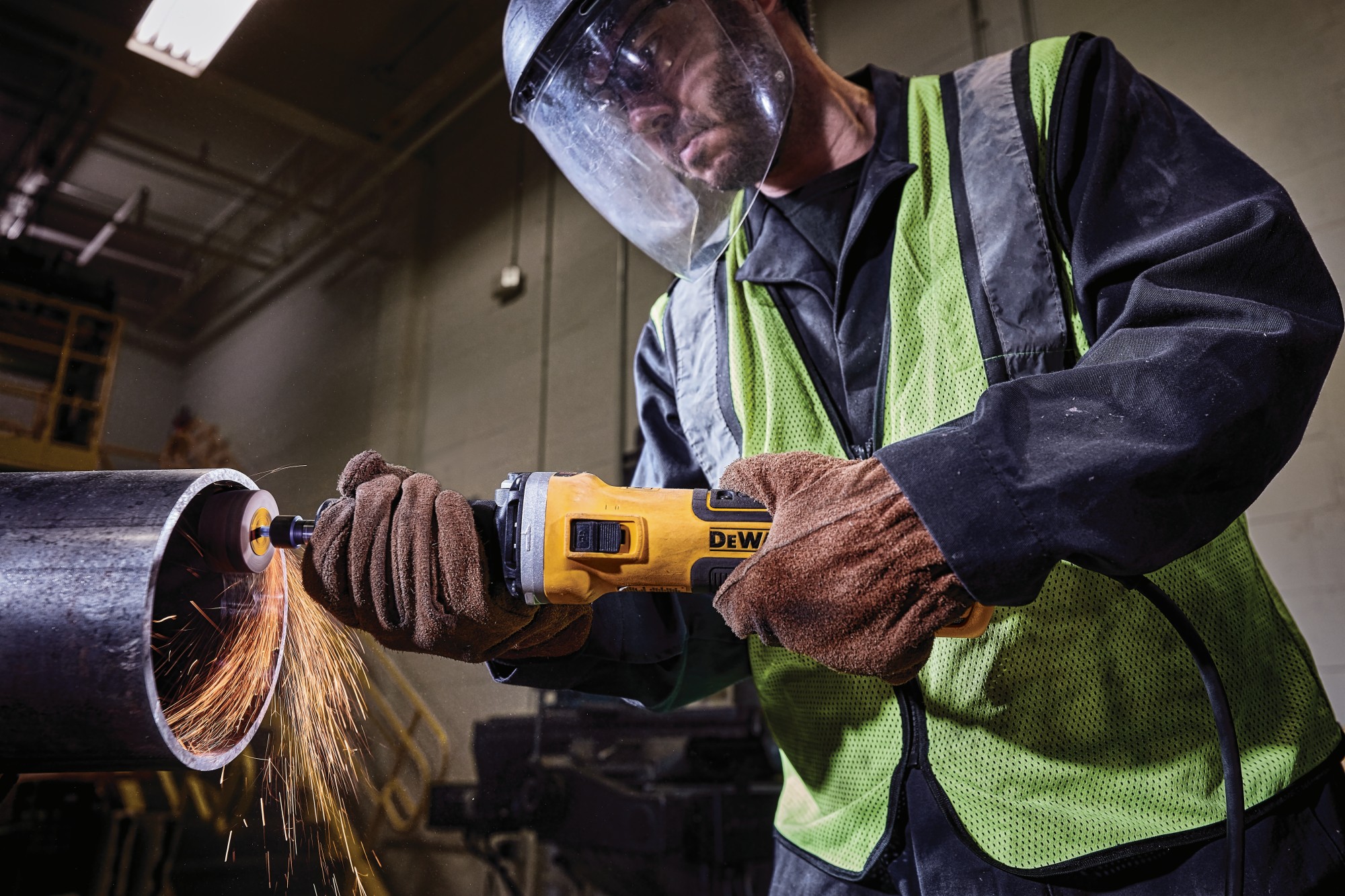 DWE4997-QS - Amoladora recta sin escobillas 1.300W