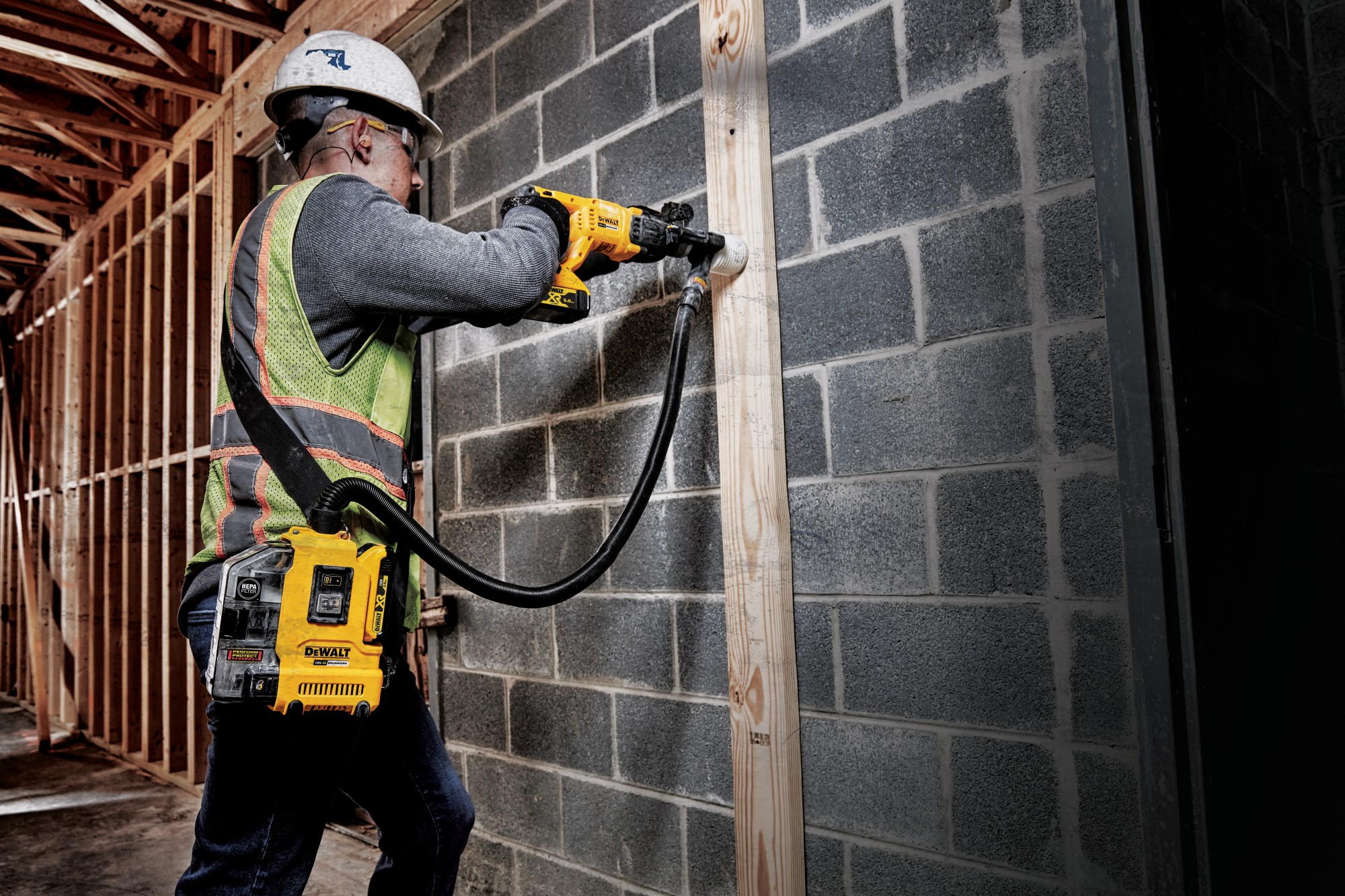 DWH161N-XJ Aspirador de Sólidos XR 18V sin cargador/ batería