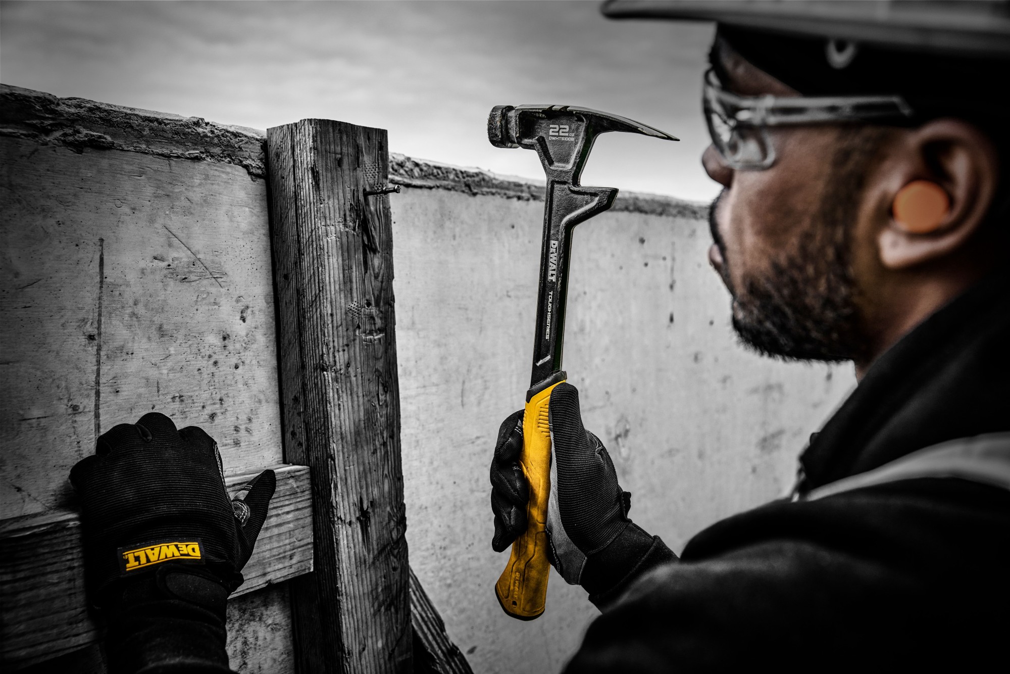 DWHT51008-0 - Martillo 623g anti-desgarro – demolición