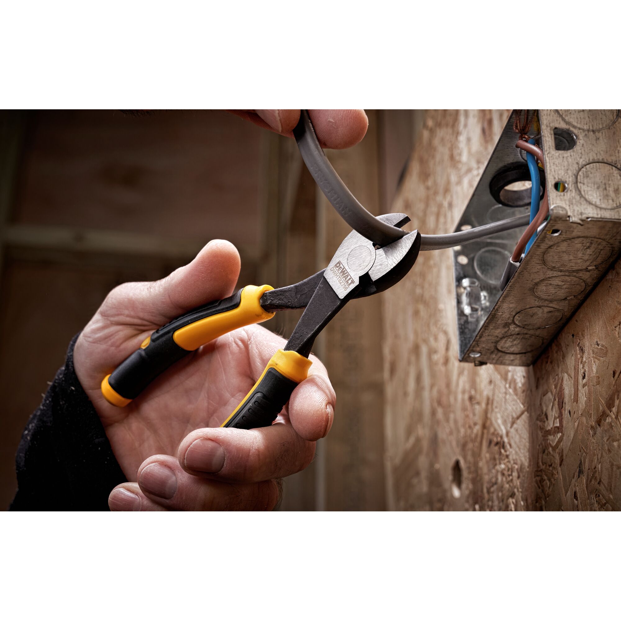 DWHT82796-0 - Alicates Corte diagonal 160mm