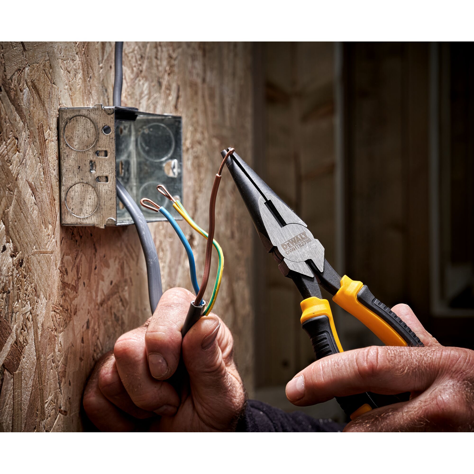 DWHT82798-0 - Alicates Bocas largas 200mm