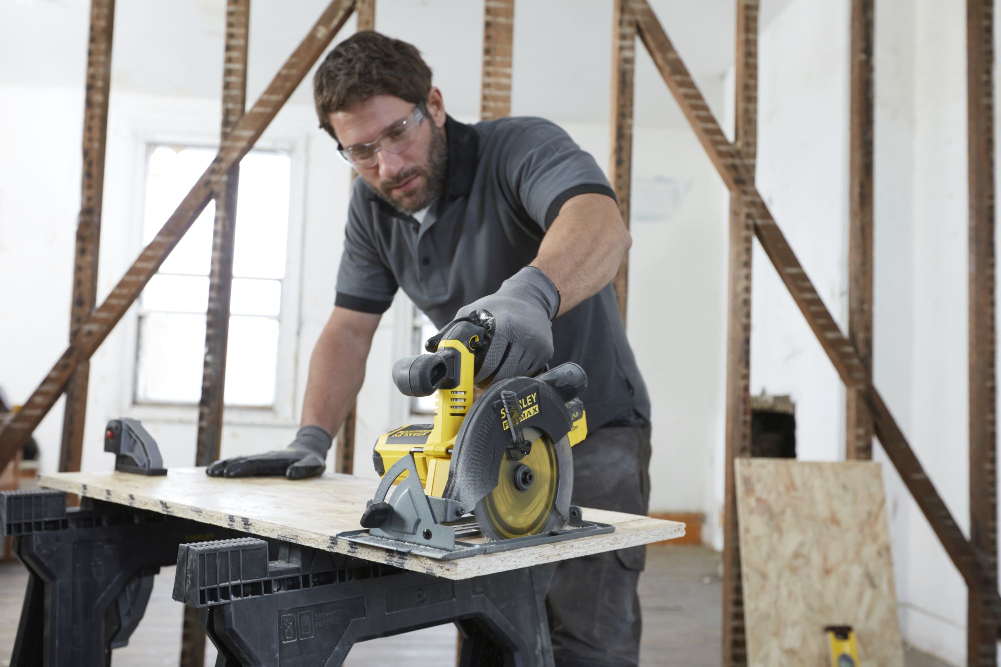 Sierra circular 18V Litio 165 mm