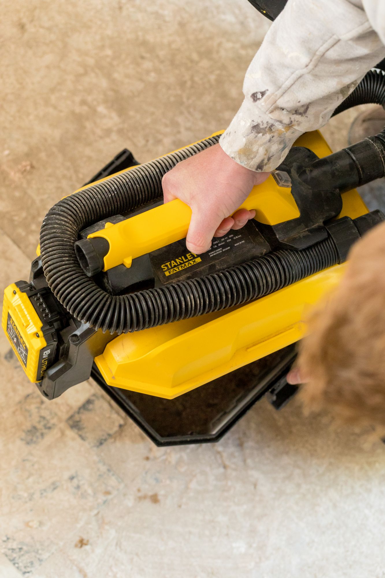 ASPIRADOR LÍQUIDOS Y SÓLIDOS 18V